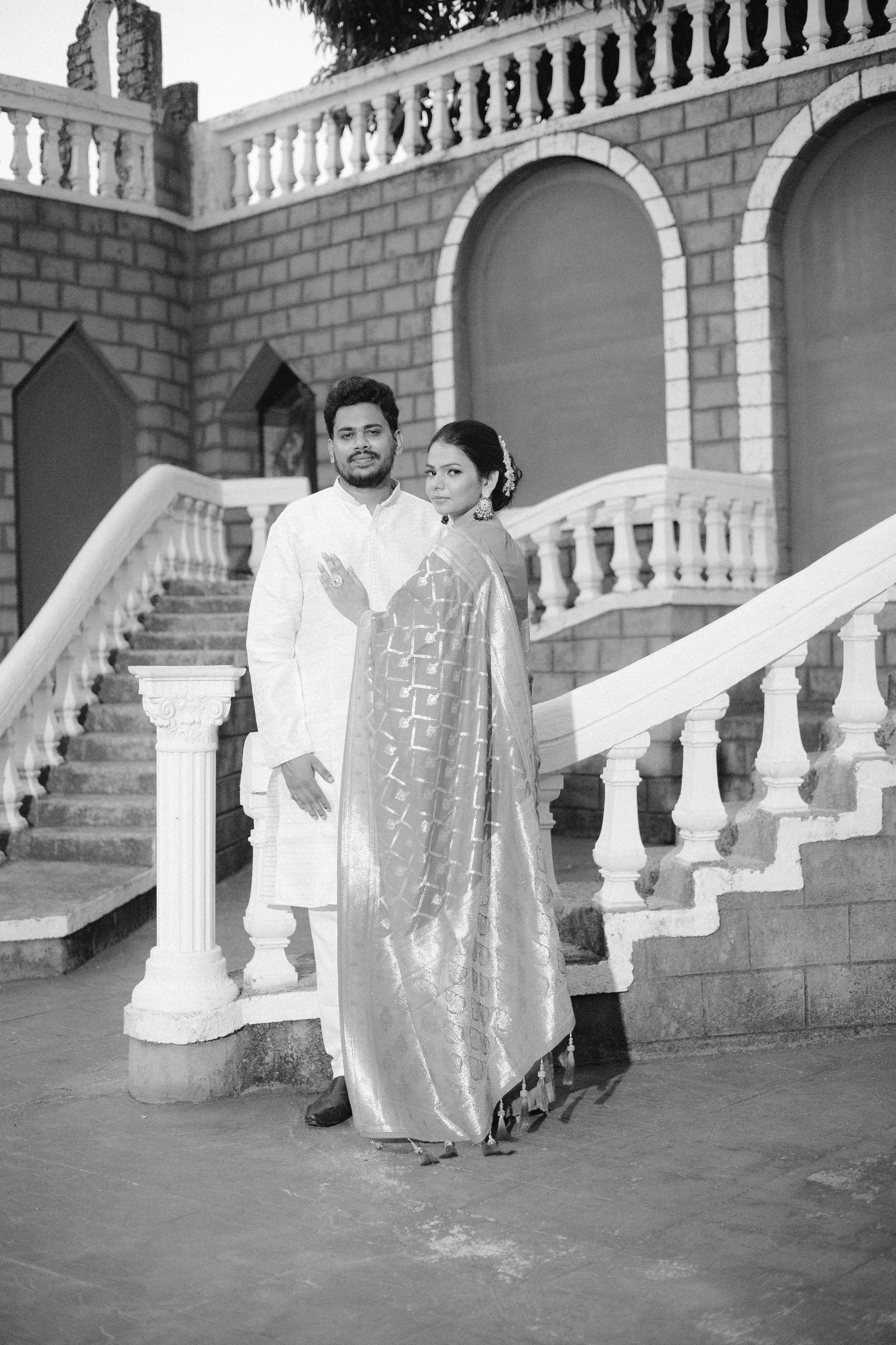 COUPLE SESSIONS. Love Emotions Weddings