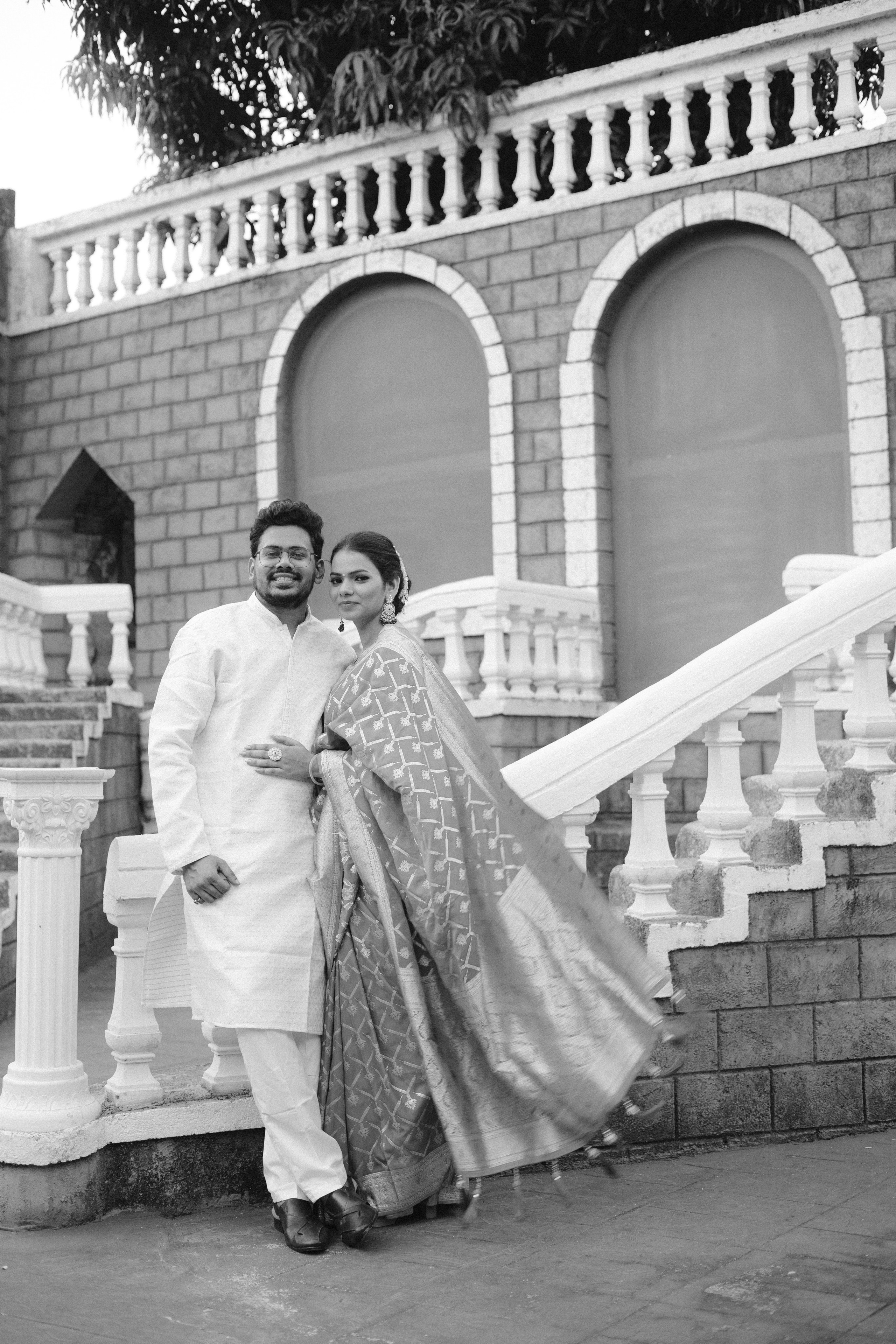 COUPLE SESSIONS. Love Emotions Weddings