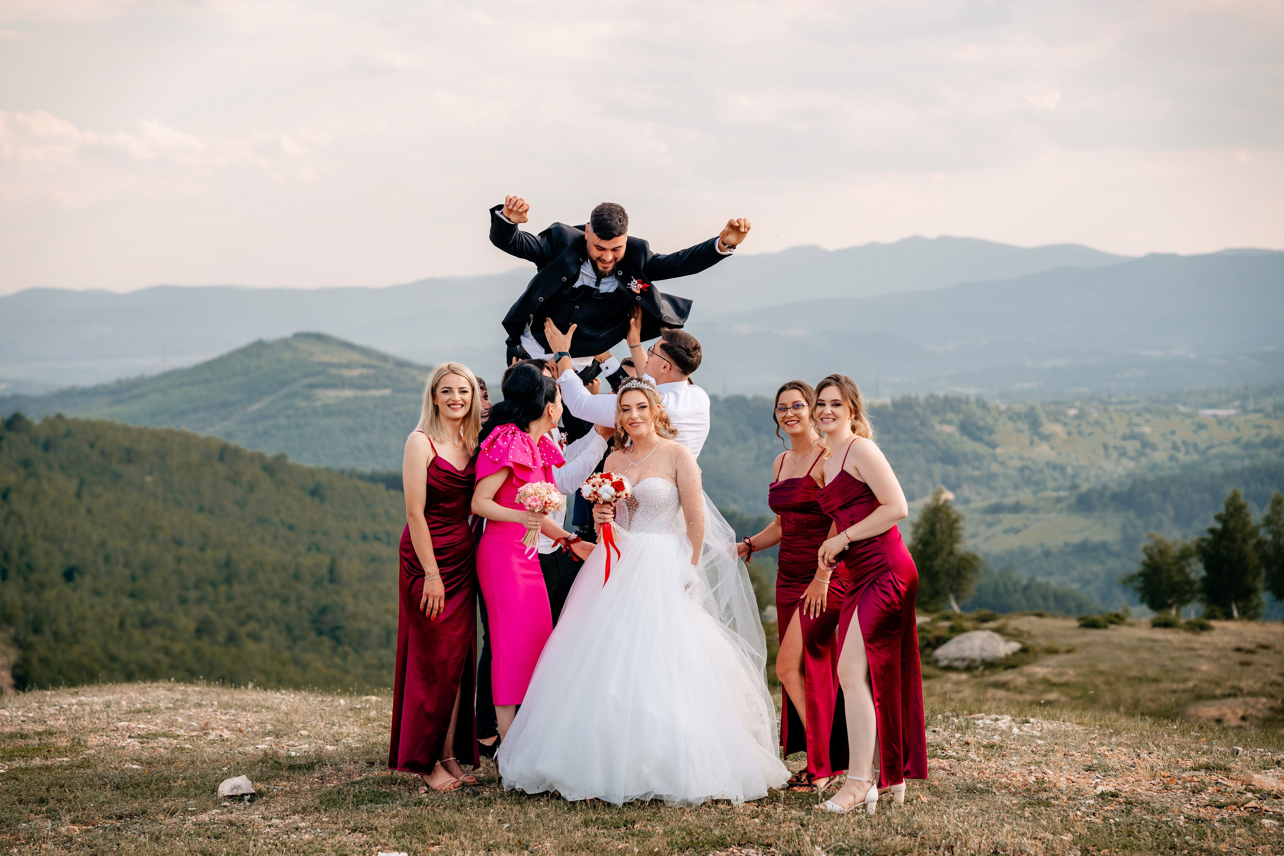 Andreea & Valentin. Raw Studio. Fotograful tau de nunta!