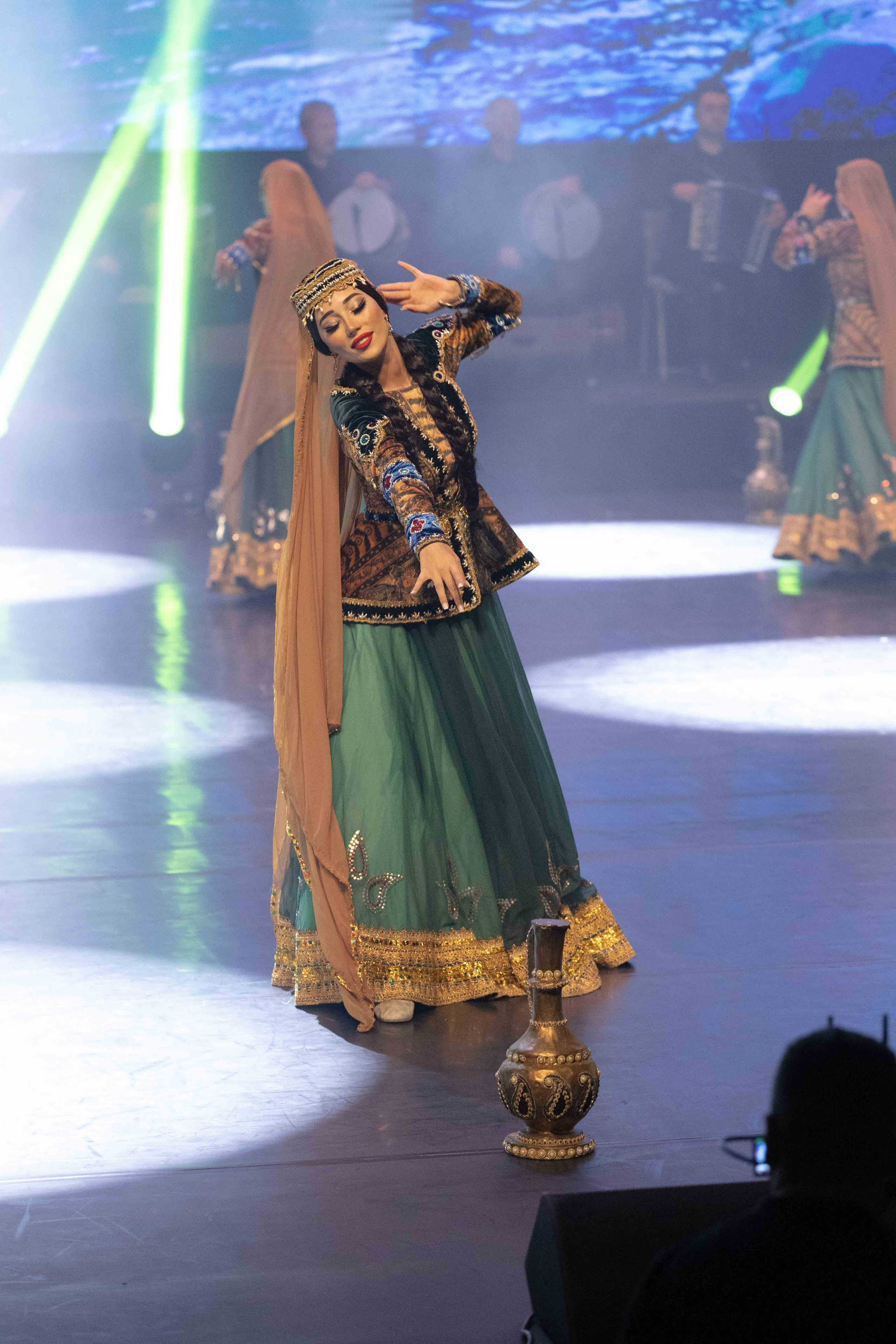 STATE DANCE ENSEMBLE. Wedding&Event photographer Ismail Rzayev in Baku