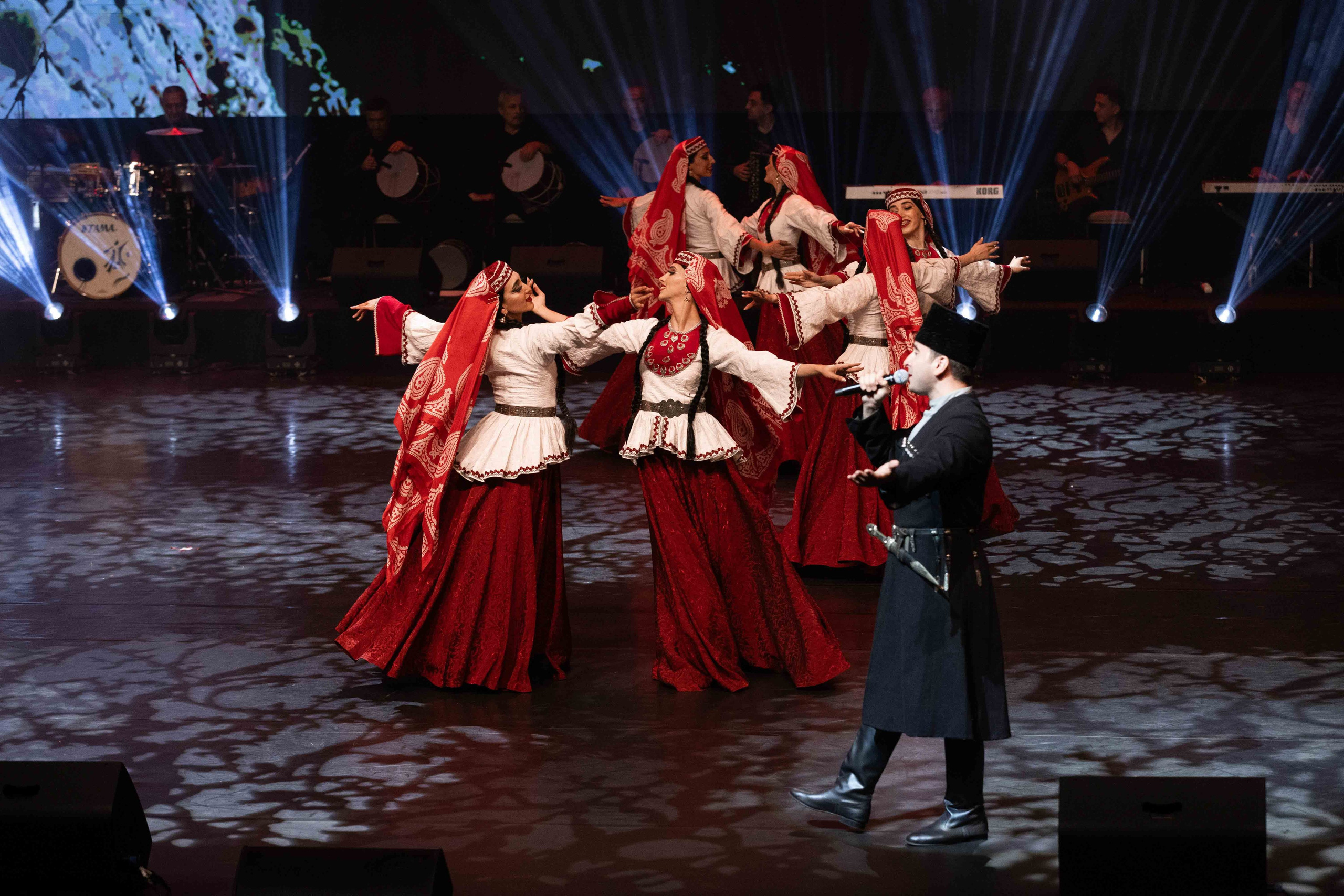 STATE DANCE ENSEMBLE. Wedding&Event photographer Ismail Rzayev in Baku