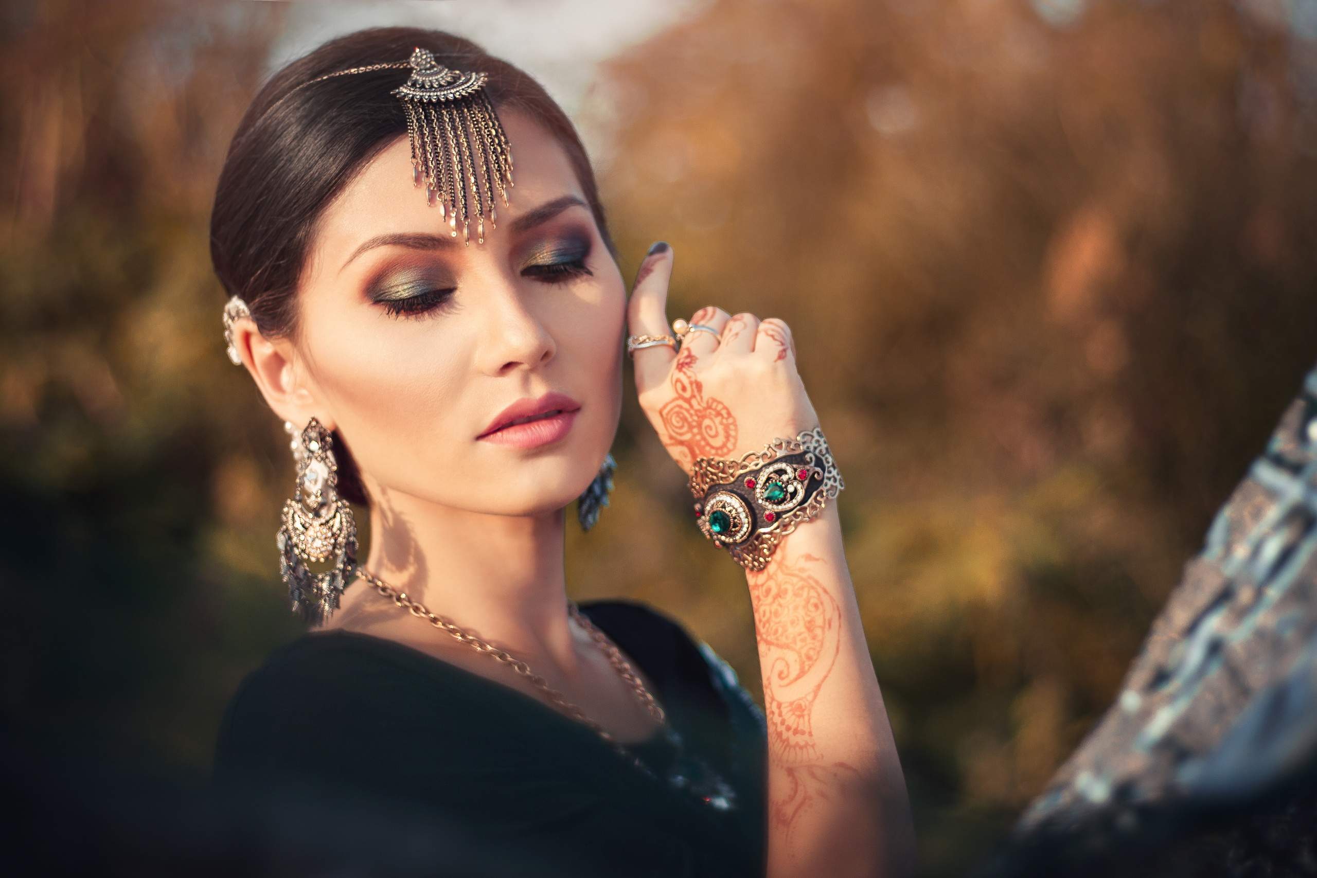 Photographer and retoucher Elena Skullova