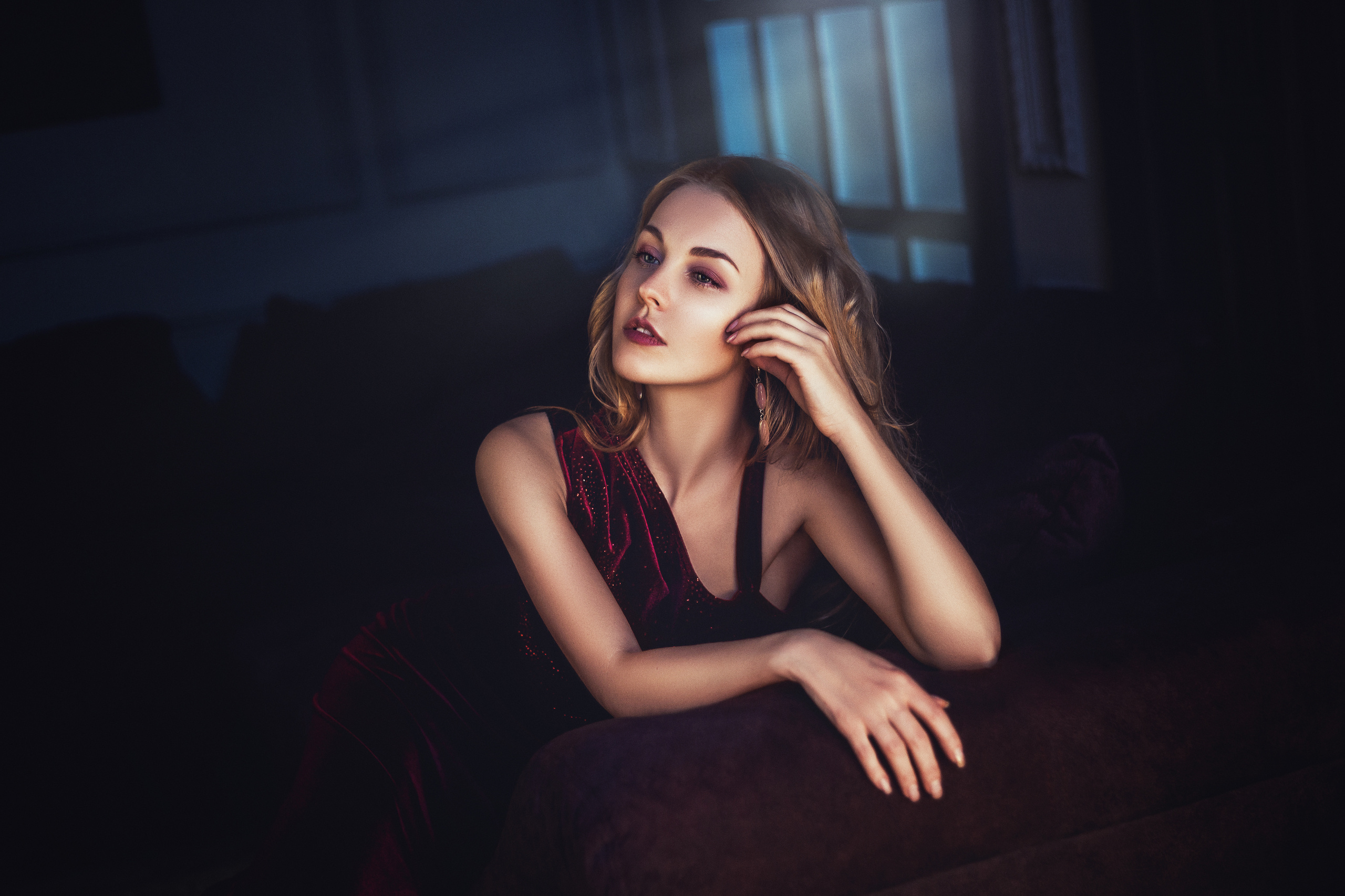 Photographer and retoucher Elena Skullova