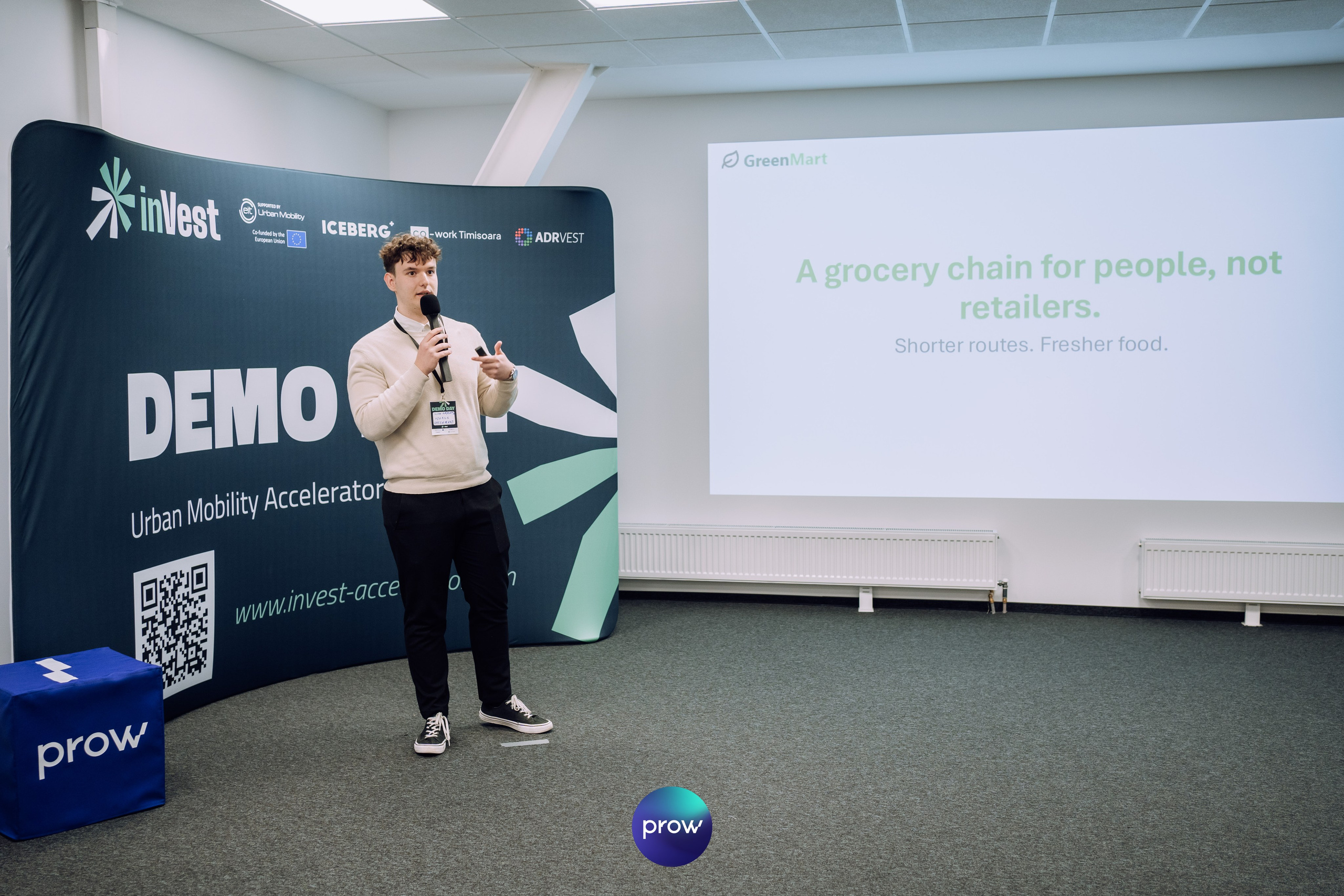 InVest DemoDay @ Cowork. Cozac Cristian Photographer