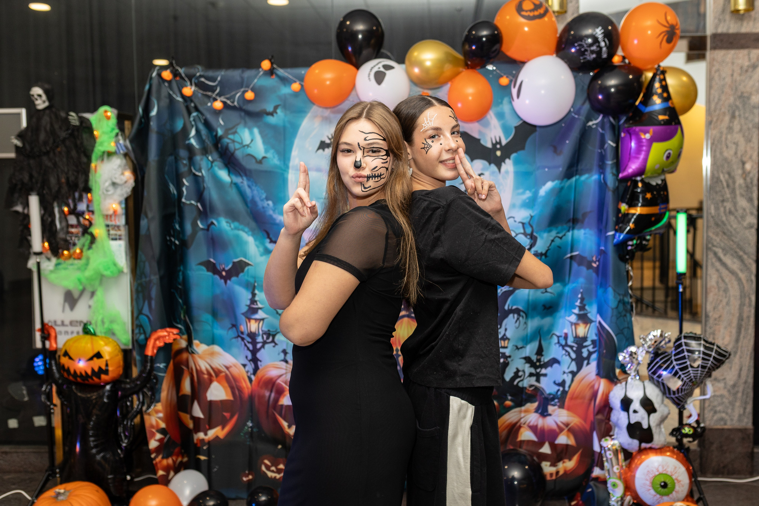 Leo dance studio Helloween 2025. Семейный и детский фотограф в Варшаве Мила Бобровская