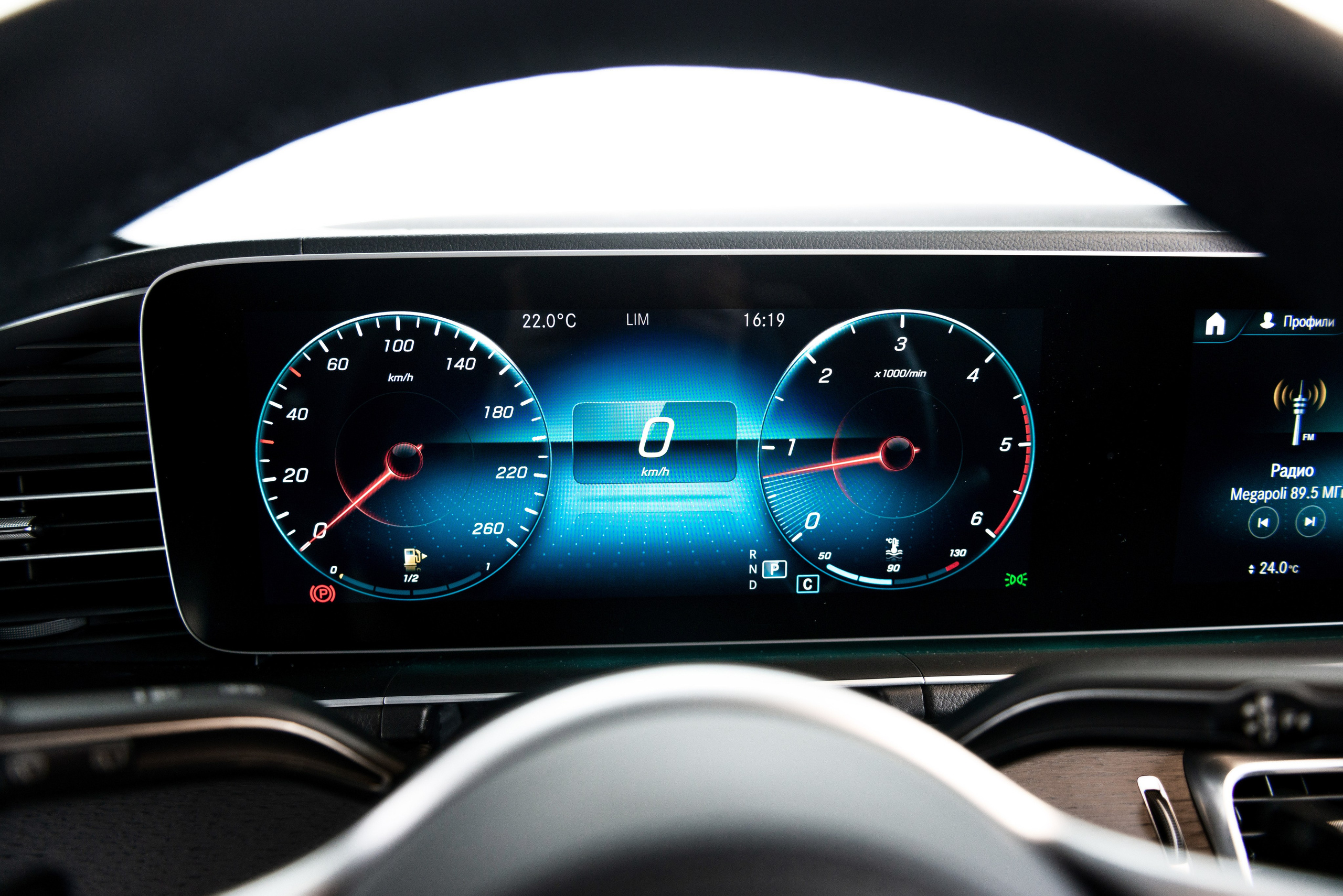 Автомобильная фотосъемка Mercedes GLS в студии. FOTÓGRAFO MÉXICO QUINTANA ROO