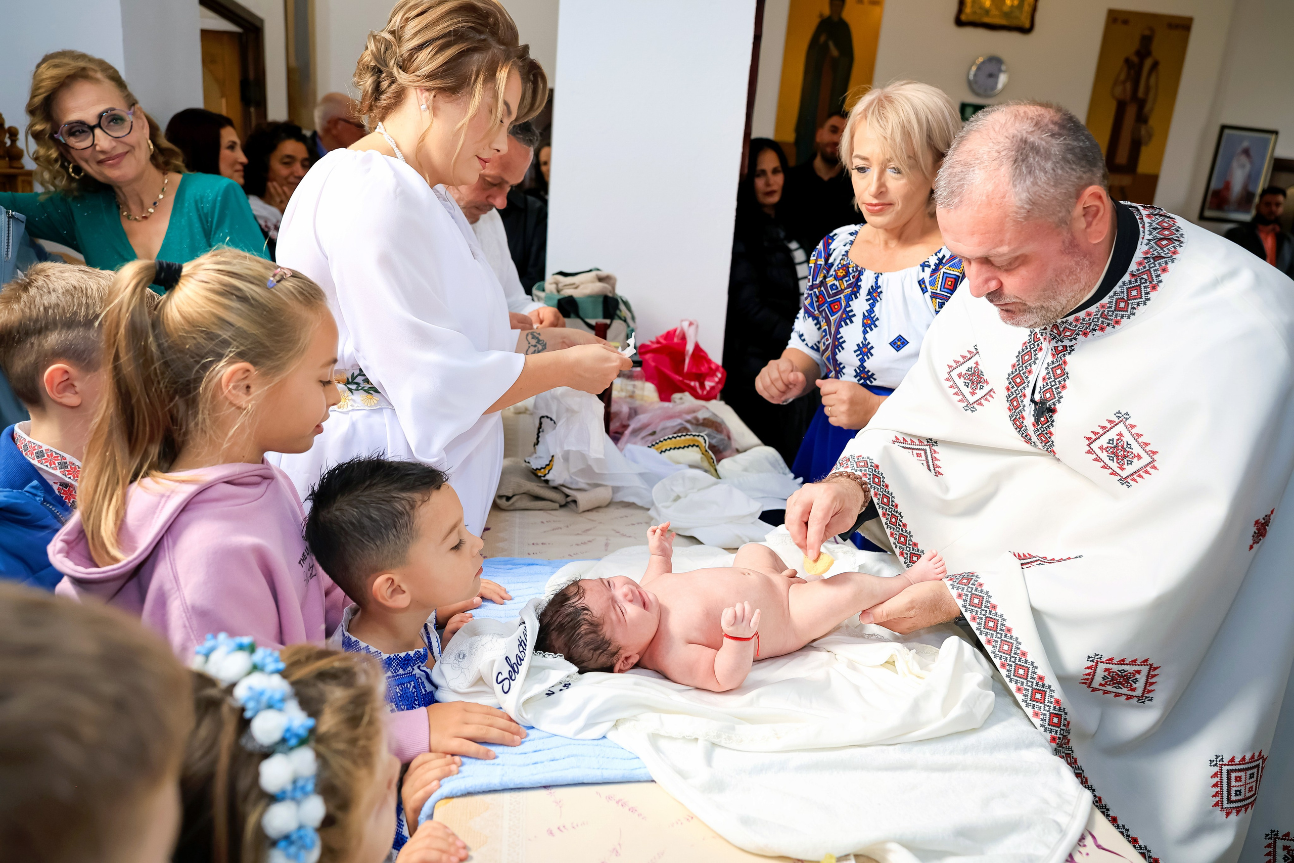 Andrei Sebastian. Moments By Gub