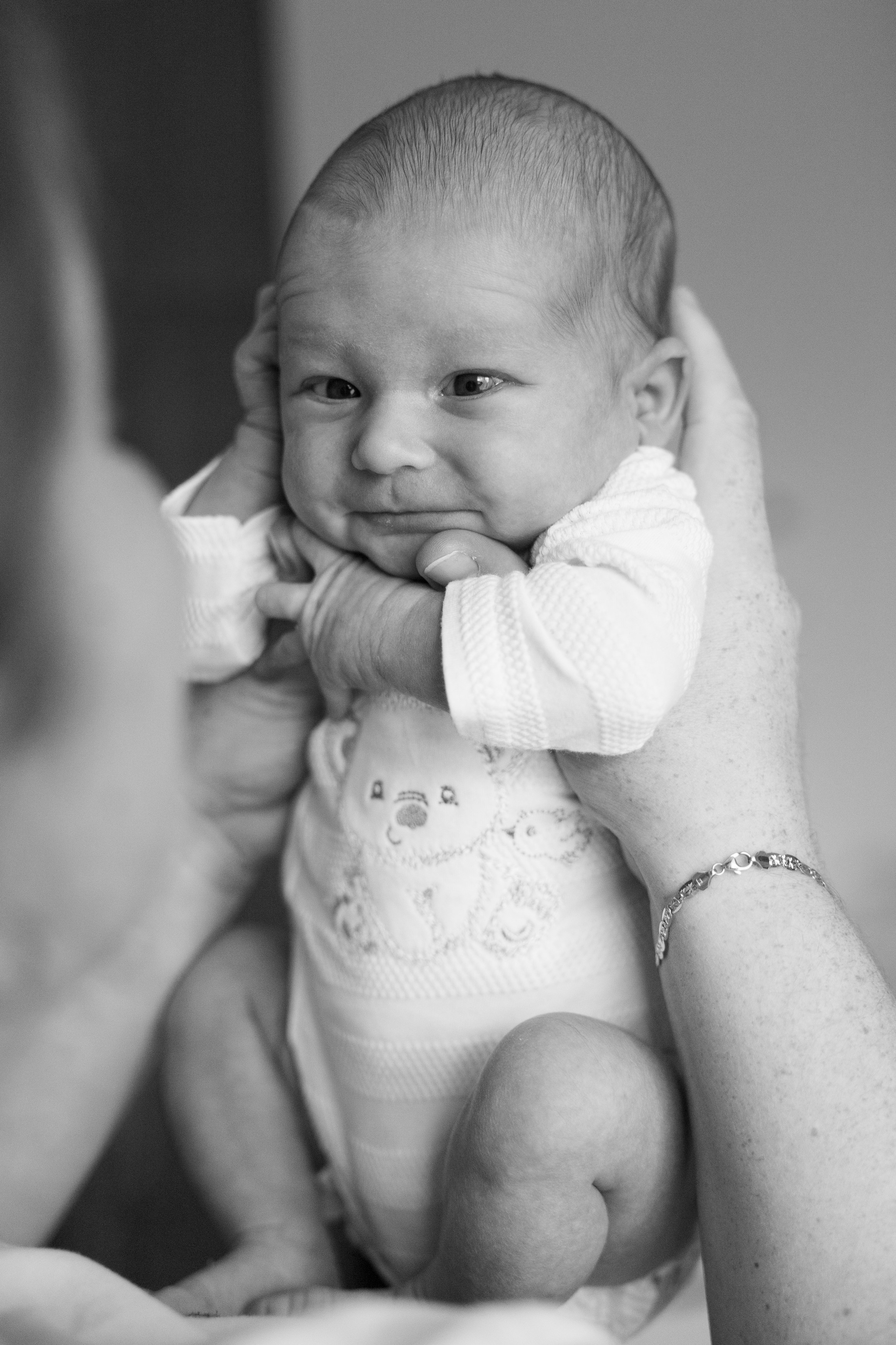 Welcome to the world. Lifestyle and Family Photographer in Pisek Oxana Telupilova