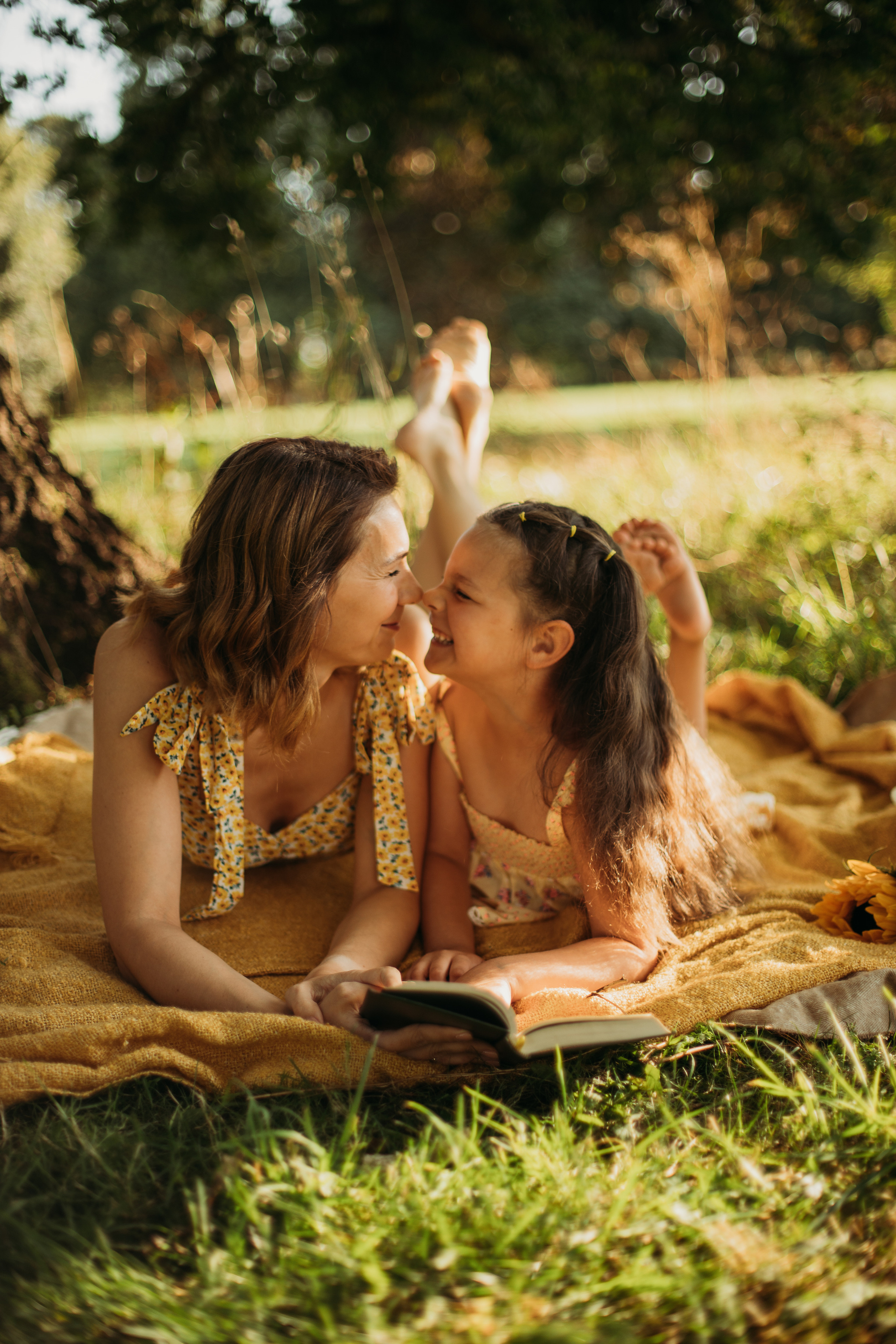 Jelena & Ella. AlinaLazurko.uk | Professional portrait photographer