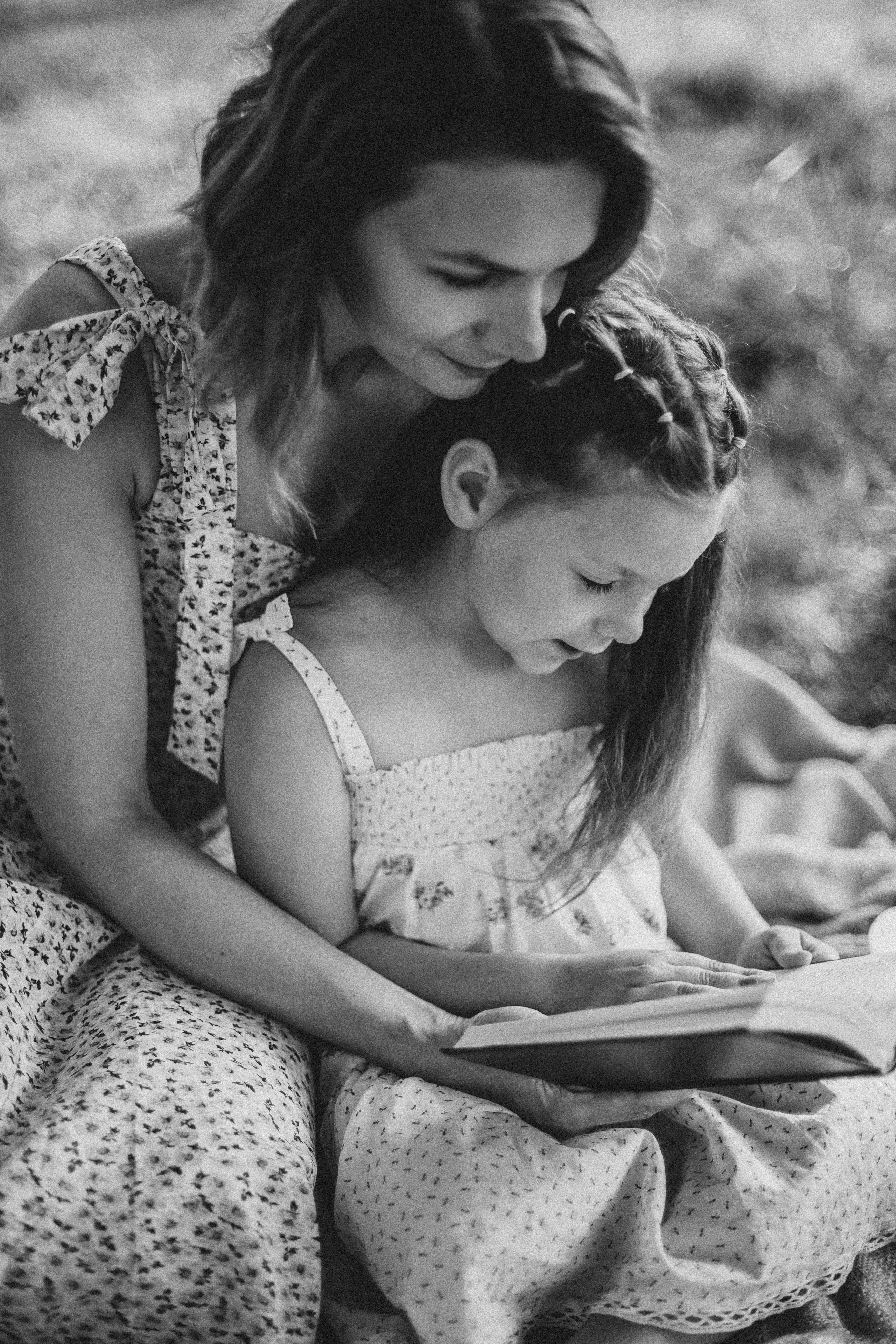 Jelena & Ella. AlinaLazurko.uk | Professional portrait photographer