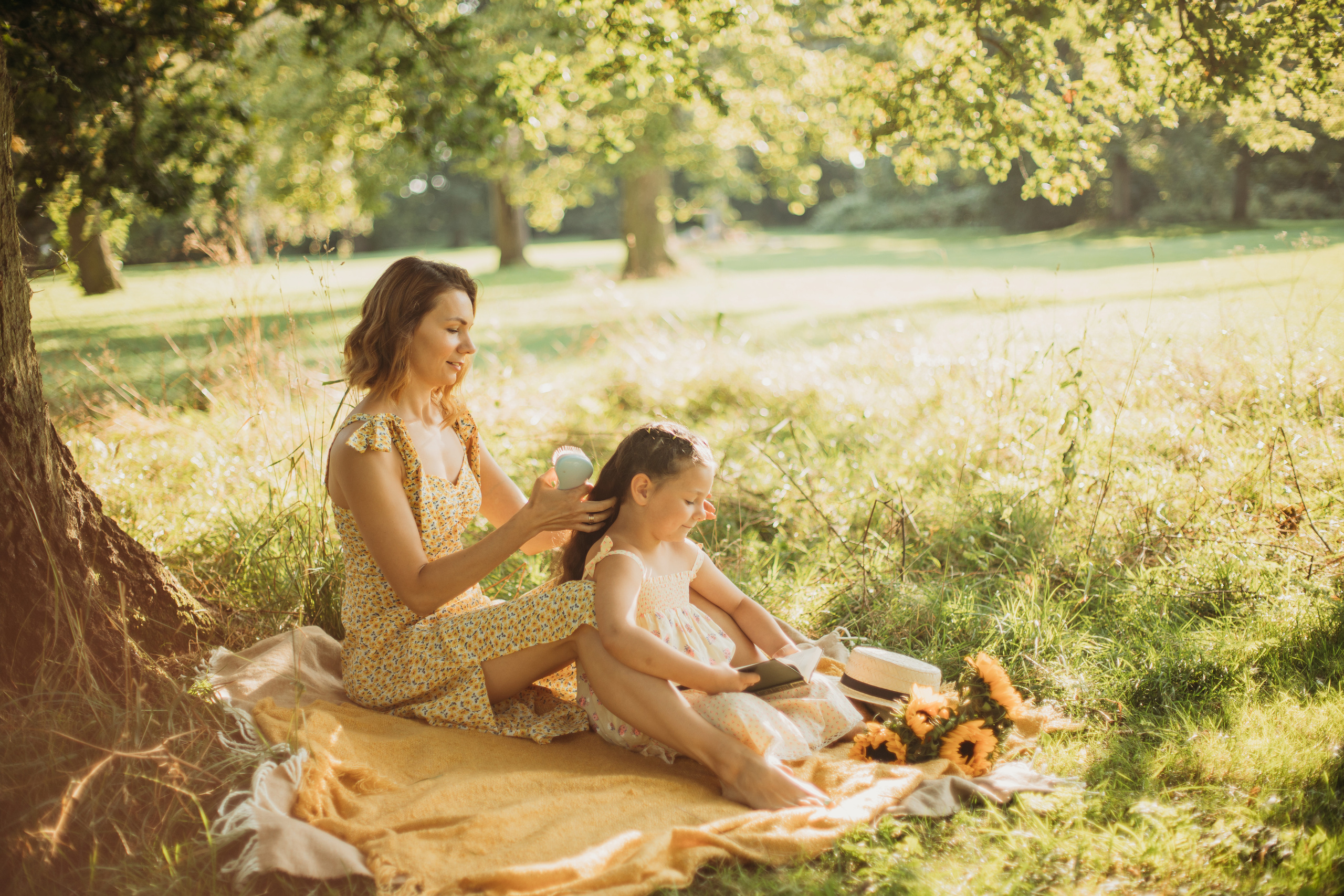 Jelena & Ella. AlinaLazurko.uk | Professional portrait photographer