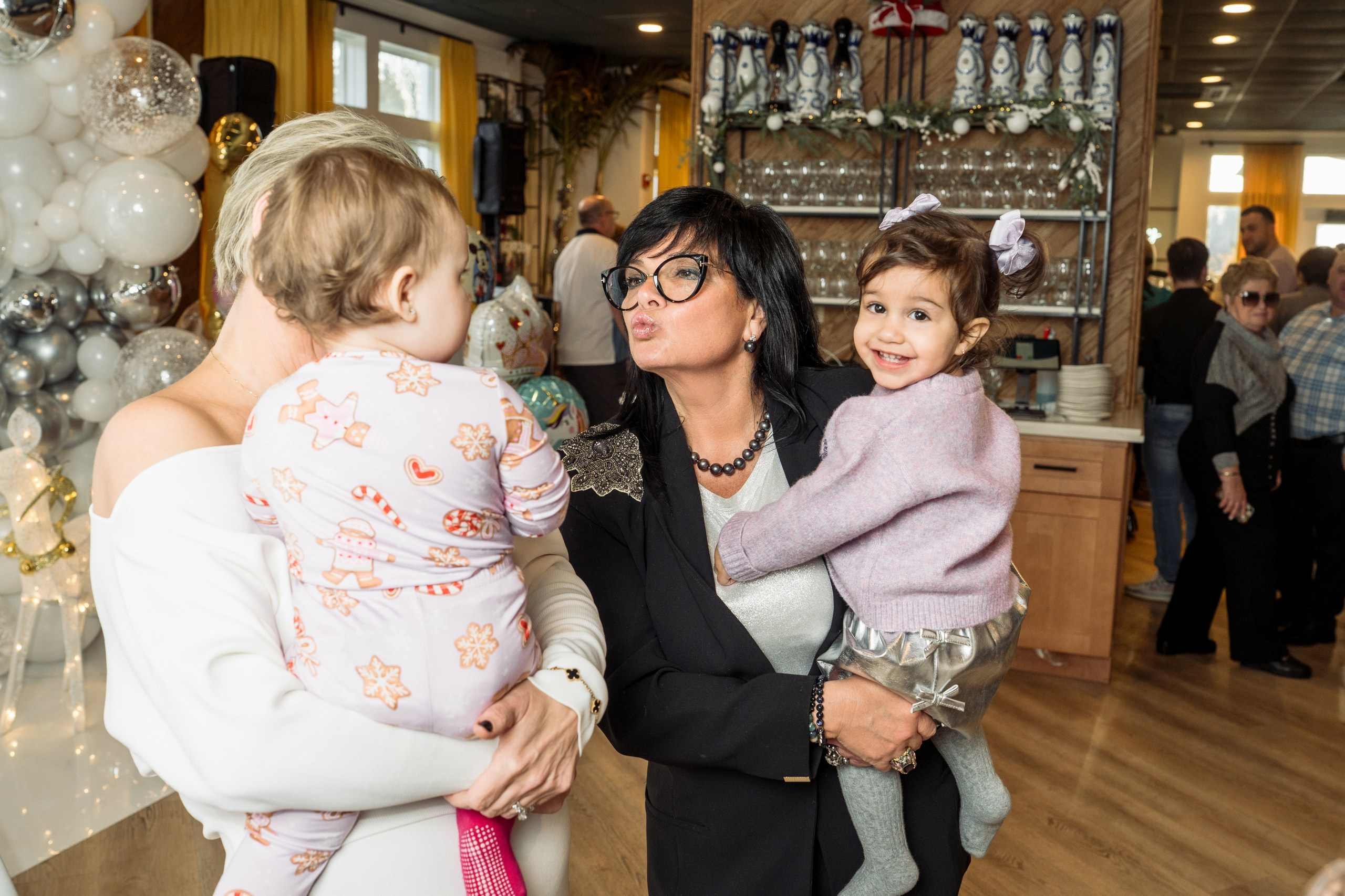Mia’s birthday. Alisa Tant — Family and newborn photographer Bucks County, Montgomery county, Philadelphia, NJ