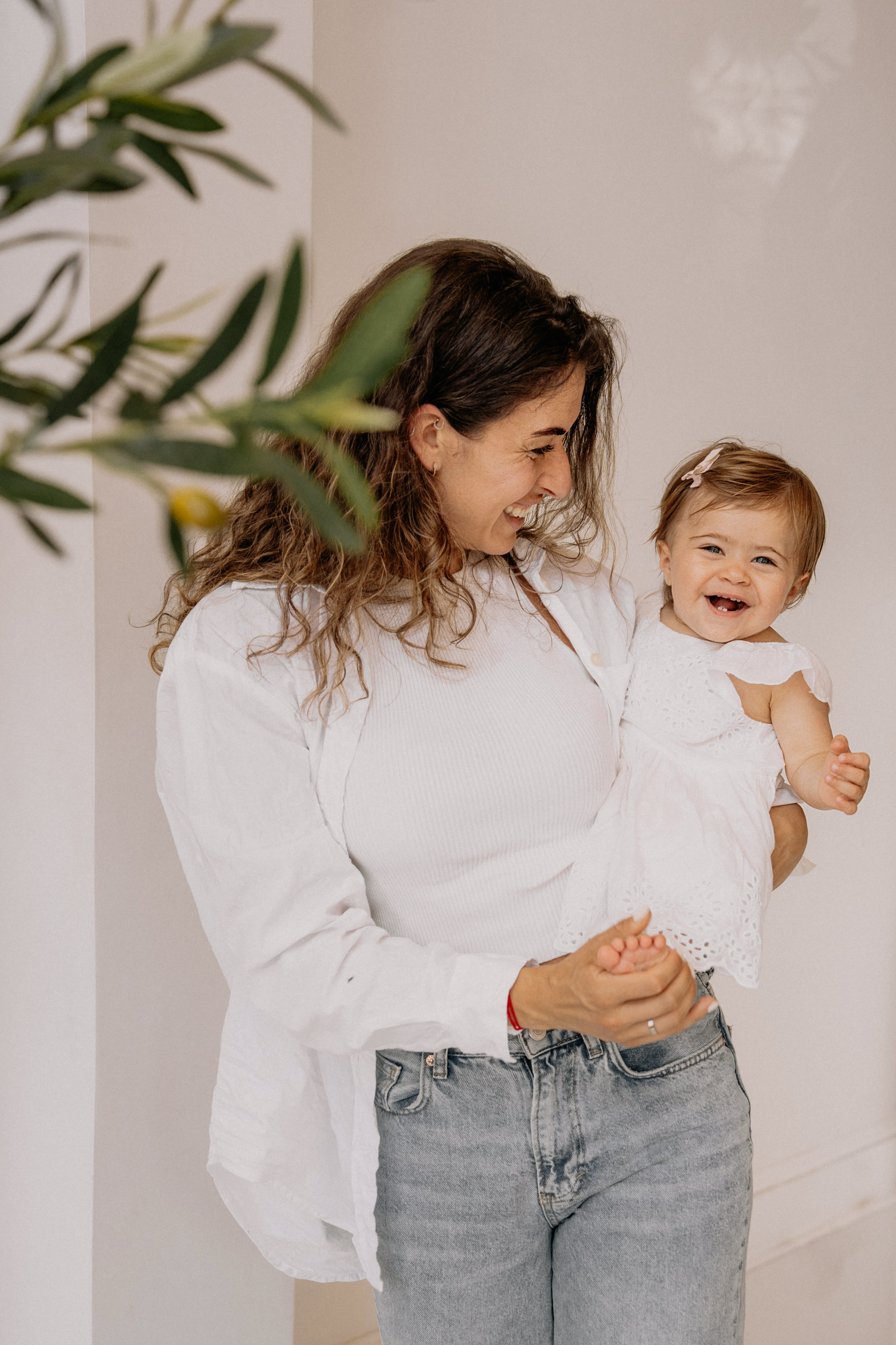 First Birthday Studio Photography – A Milestone Celebration. Alisa Tant — Family and newborn photographer Bucks County, Montgomery county, Philadelphia, NJ