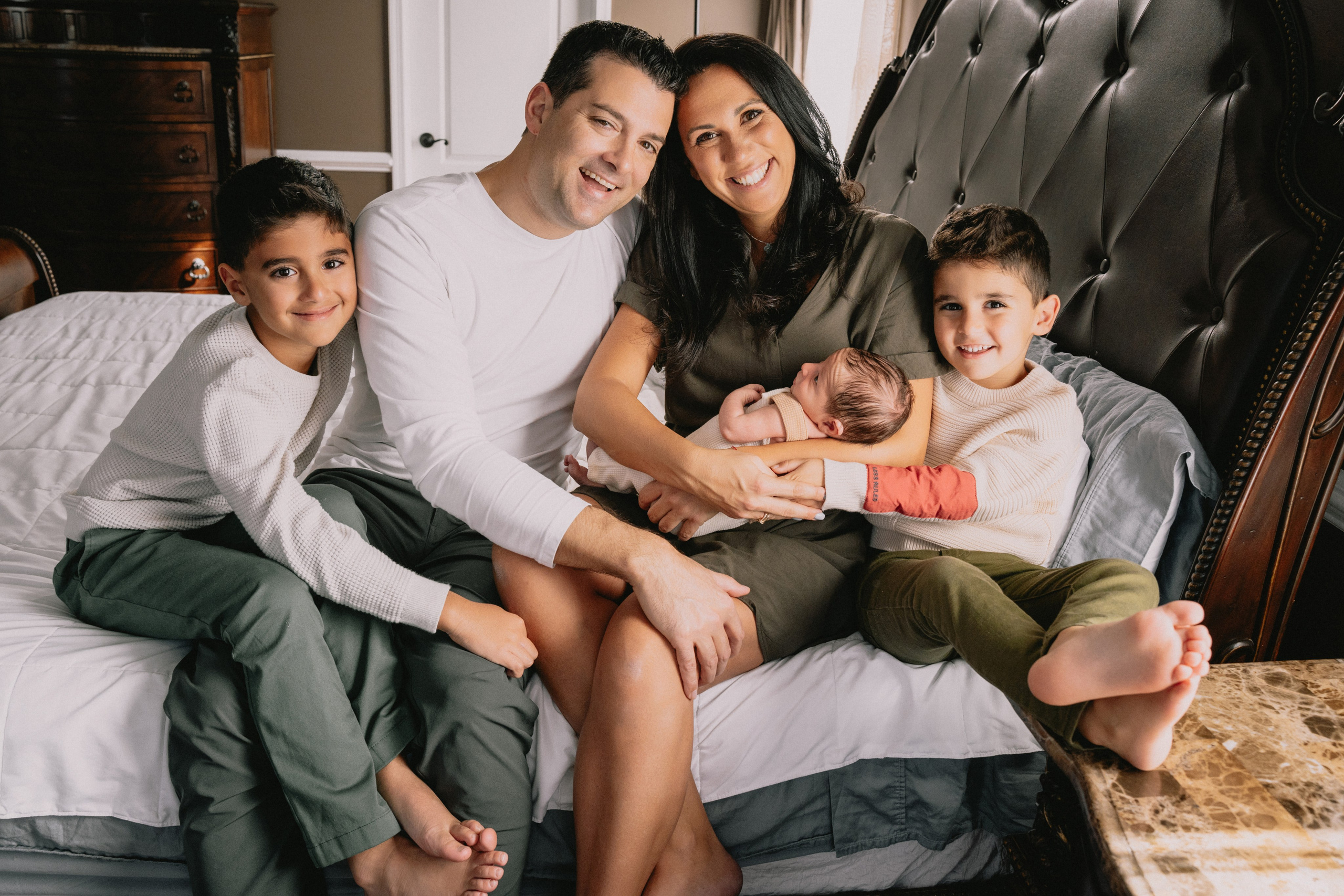 Newborn & Dad Photography – Capturing Precious Father-Baby Bonding. Alisa Tant — Family and newborn photographer Bucks County, Montgomery county, Philadelphia, NJ