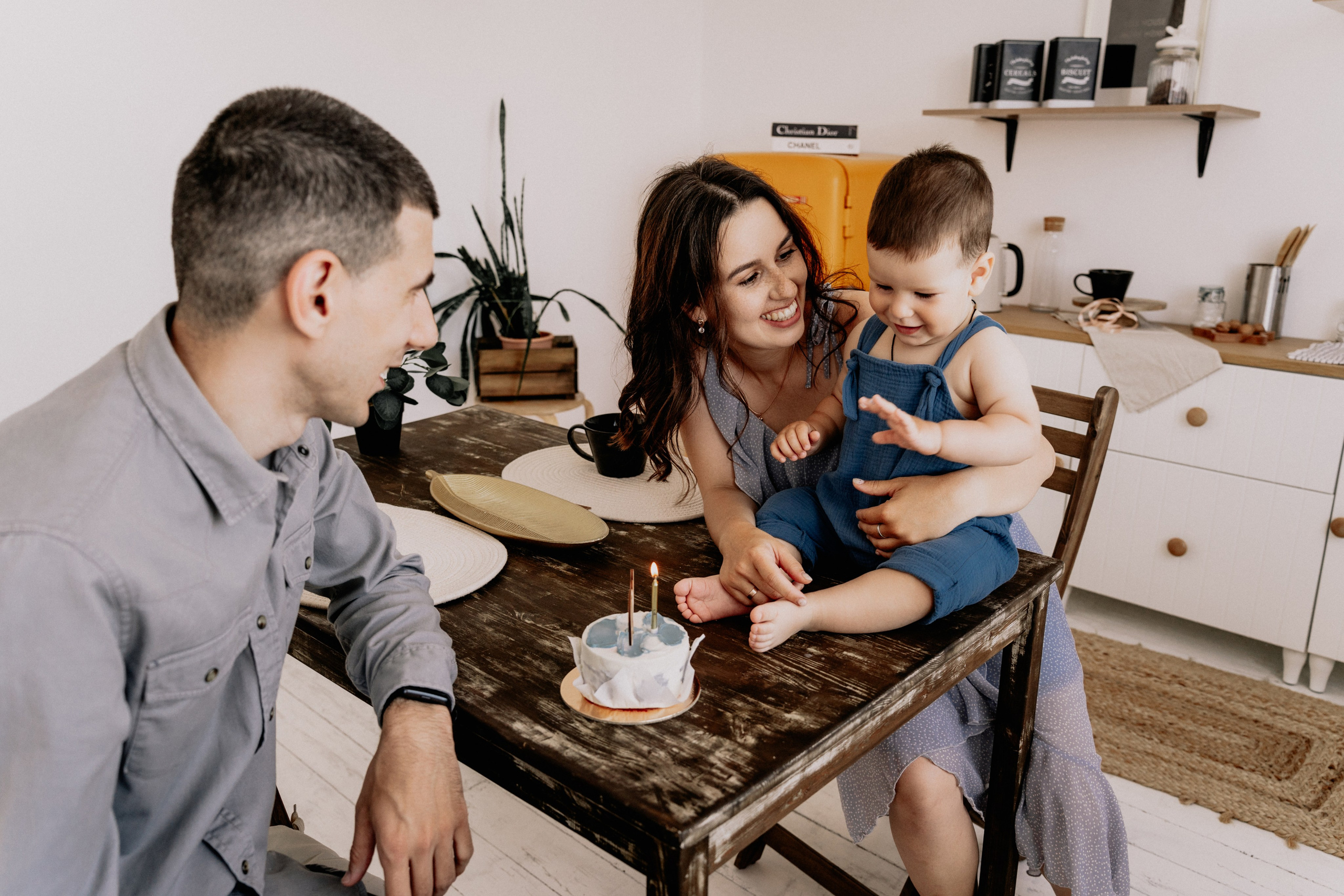 Anastasia, Jane, Sava at home. Wedding and family photographer and videographer PA, NJ, NY, DE, MD