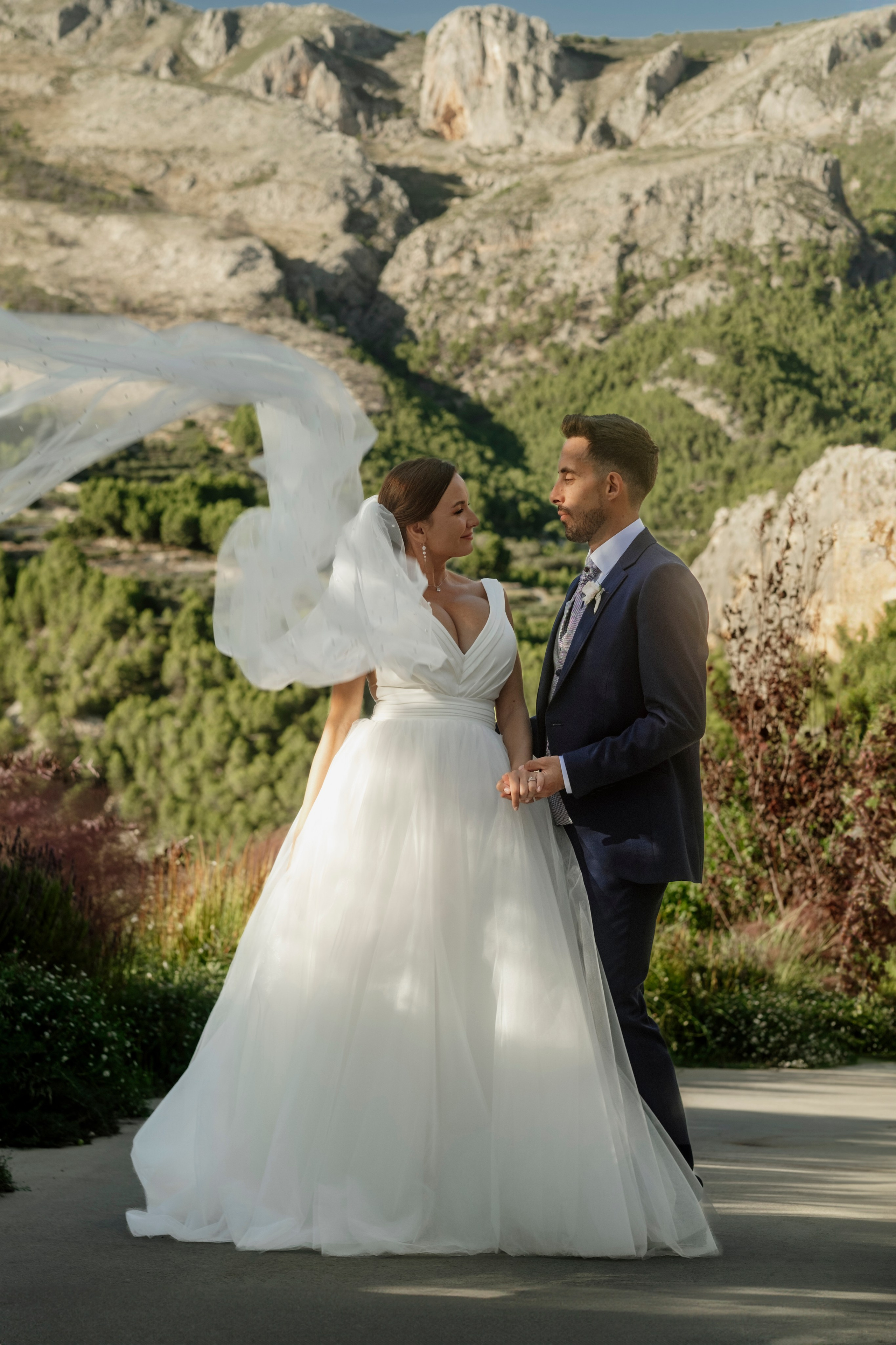 Dasha & Ister. Vivood Landscape. Paola fotógrafo / videografo de bodas en Barcelona