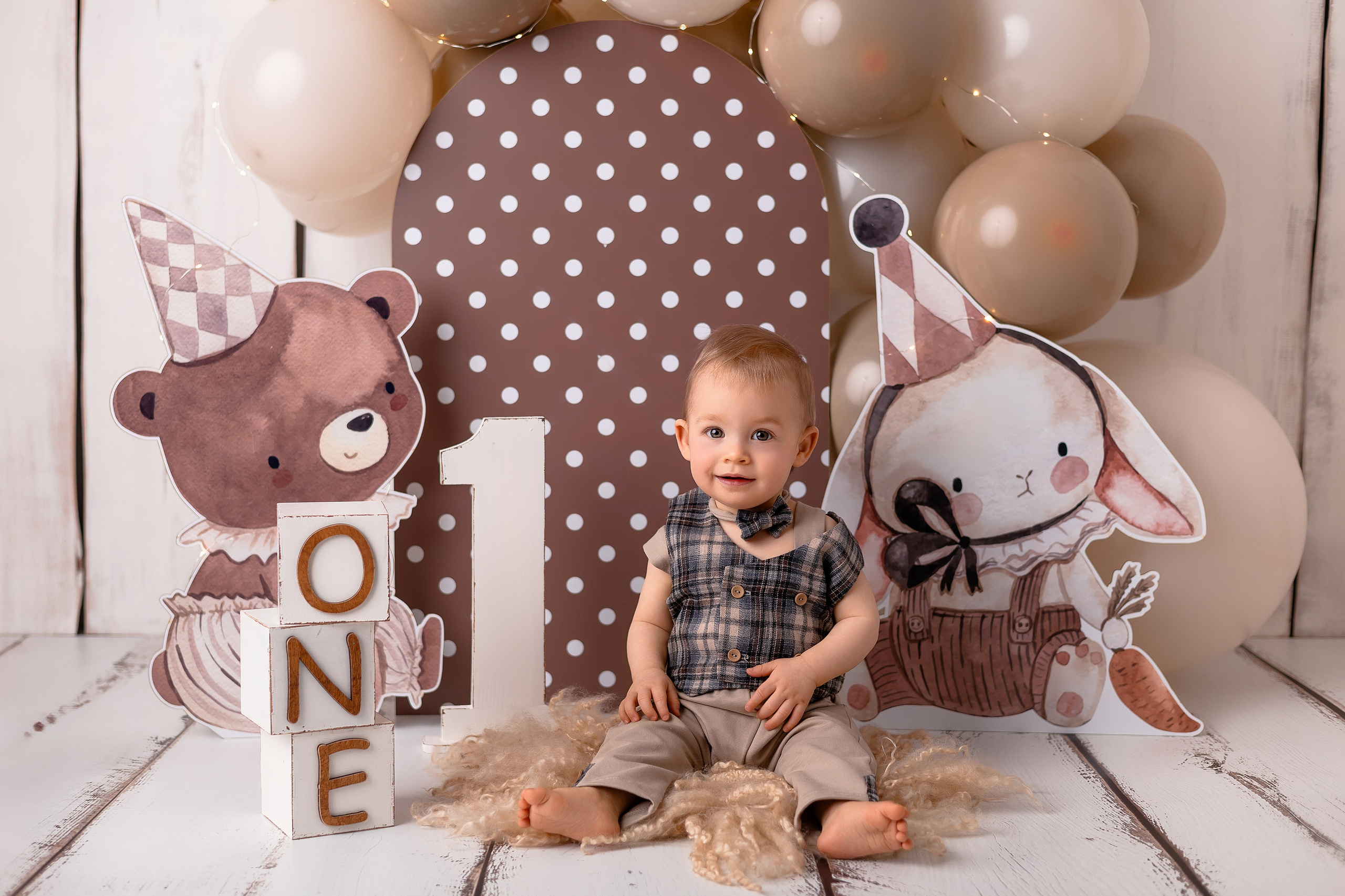 Erste Geburtstag „Cake Smash“. Neugeborene- Schwangerschaft- und Kinder Fotografin in Lehre