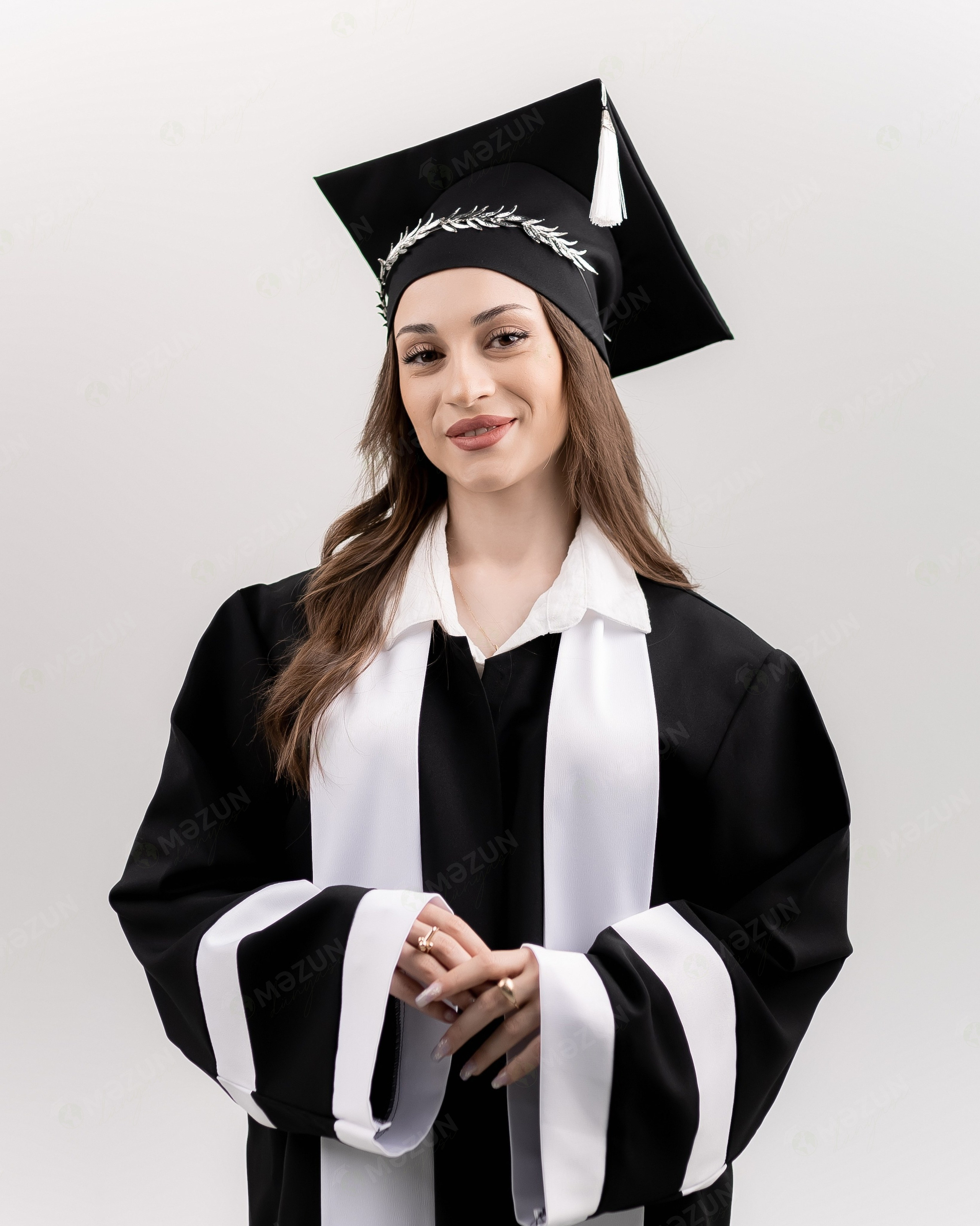 Qara İki Xətt. Məzun geyimləri və akssesuarları