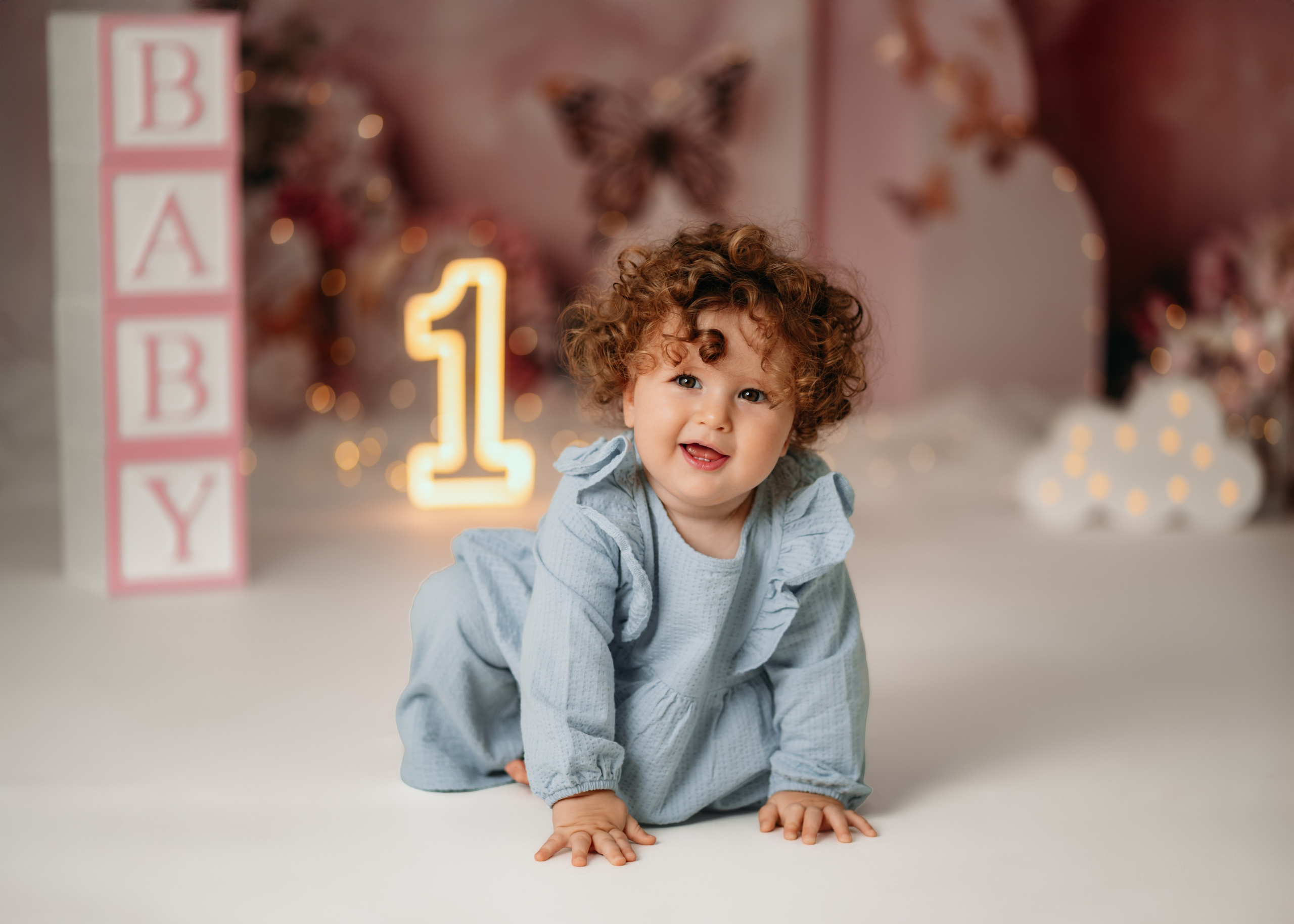 devojcica i pastelno roze kocke beograd