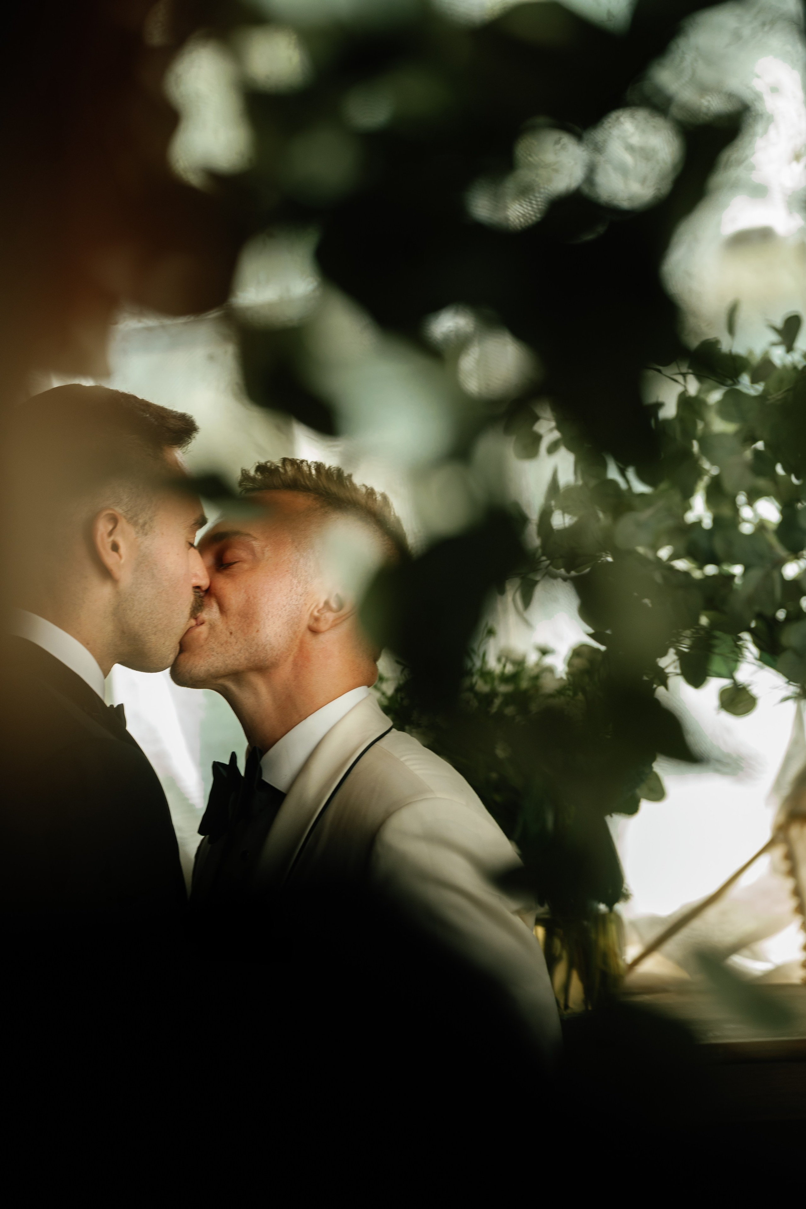 LGBT wedding photographer in California. Wedding Photography & Videography Team in California, Los Angeles, San Francisco, San Diego and Travel