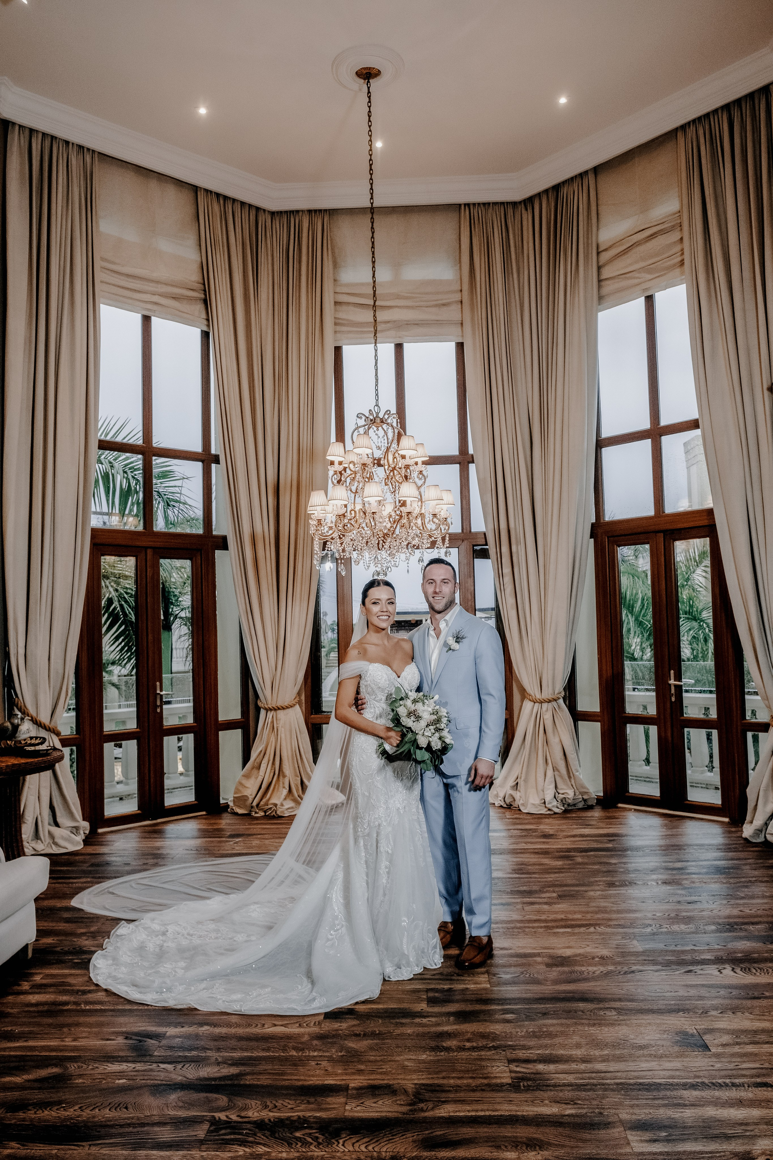 Laura & Matew. UNTERCIO BODAS