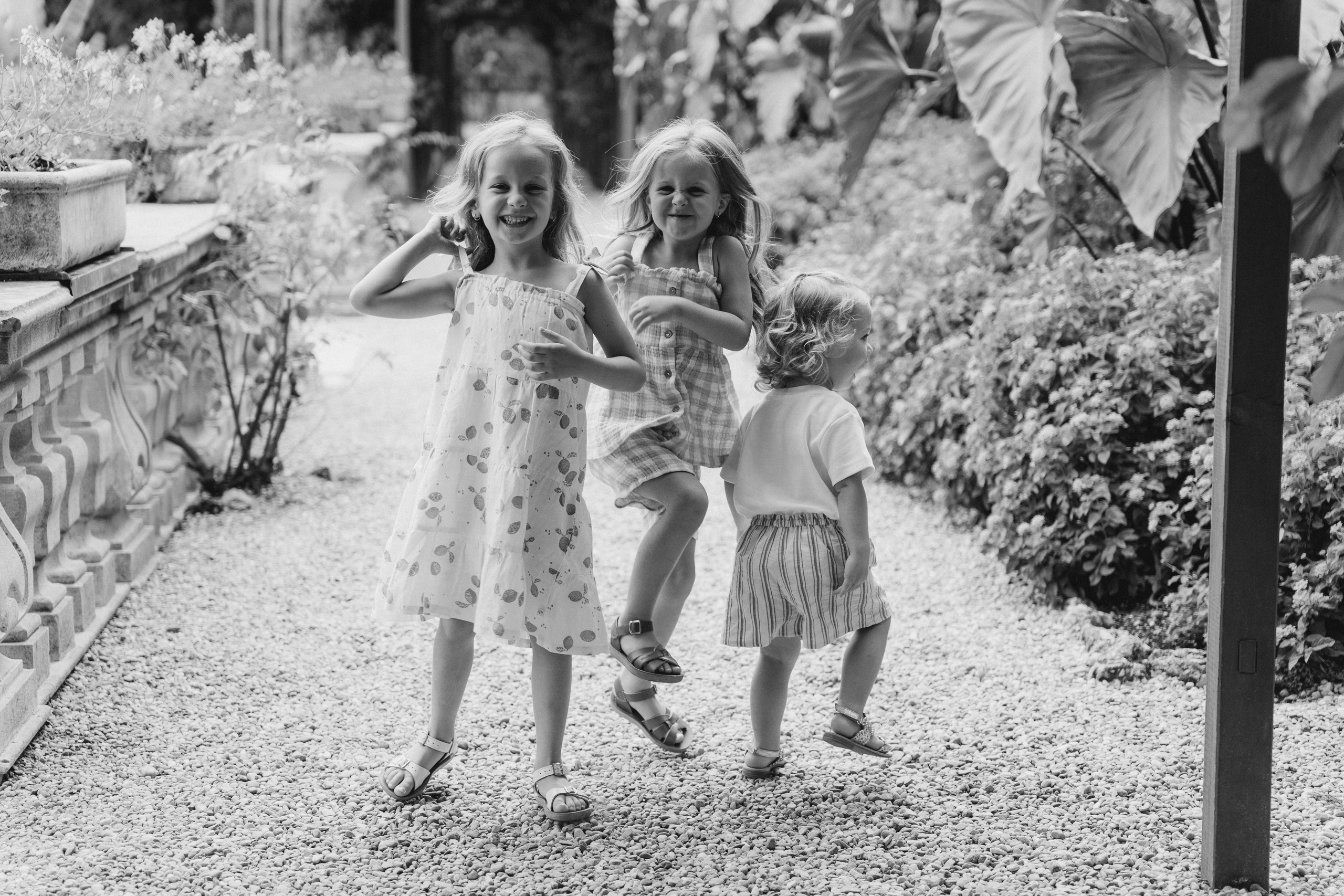 Family moments in Como Lake. PHOTOGRAPHER IN ITALY