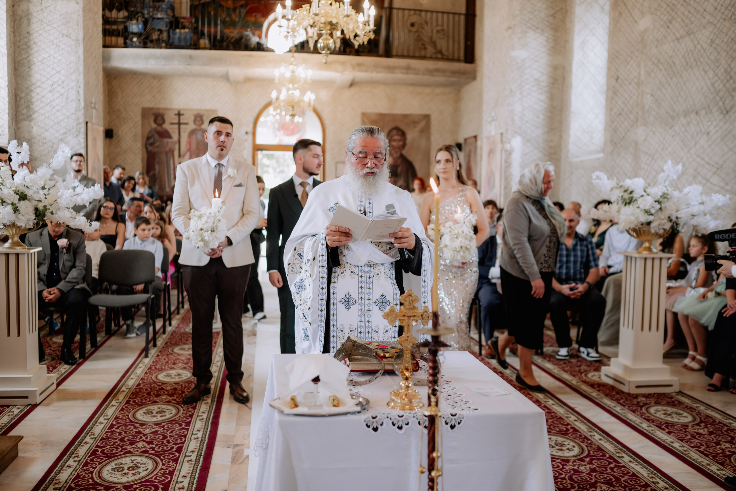 Nunta la Hotel Capitol Iasi. Proud Vision Weddings | Wedding Photography & Film — Servicii profesionale Foto Video Nunta Iasi