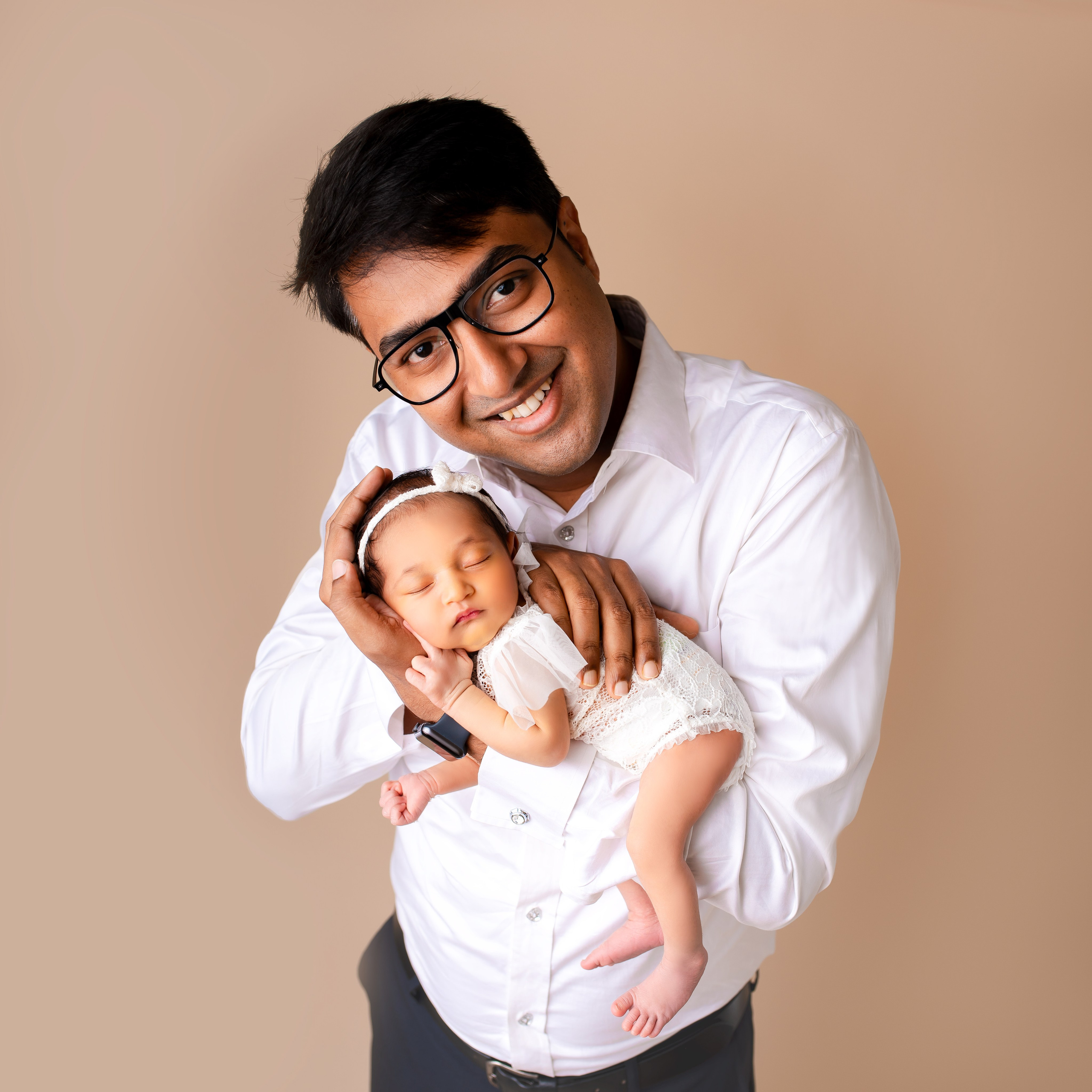 Family photoshoot. Newborn photographer and Photography Educator in Prague Yana Stelmakh