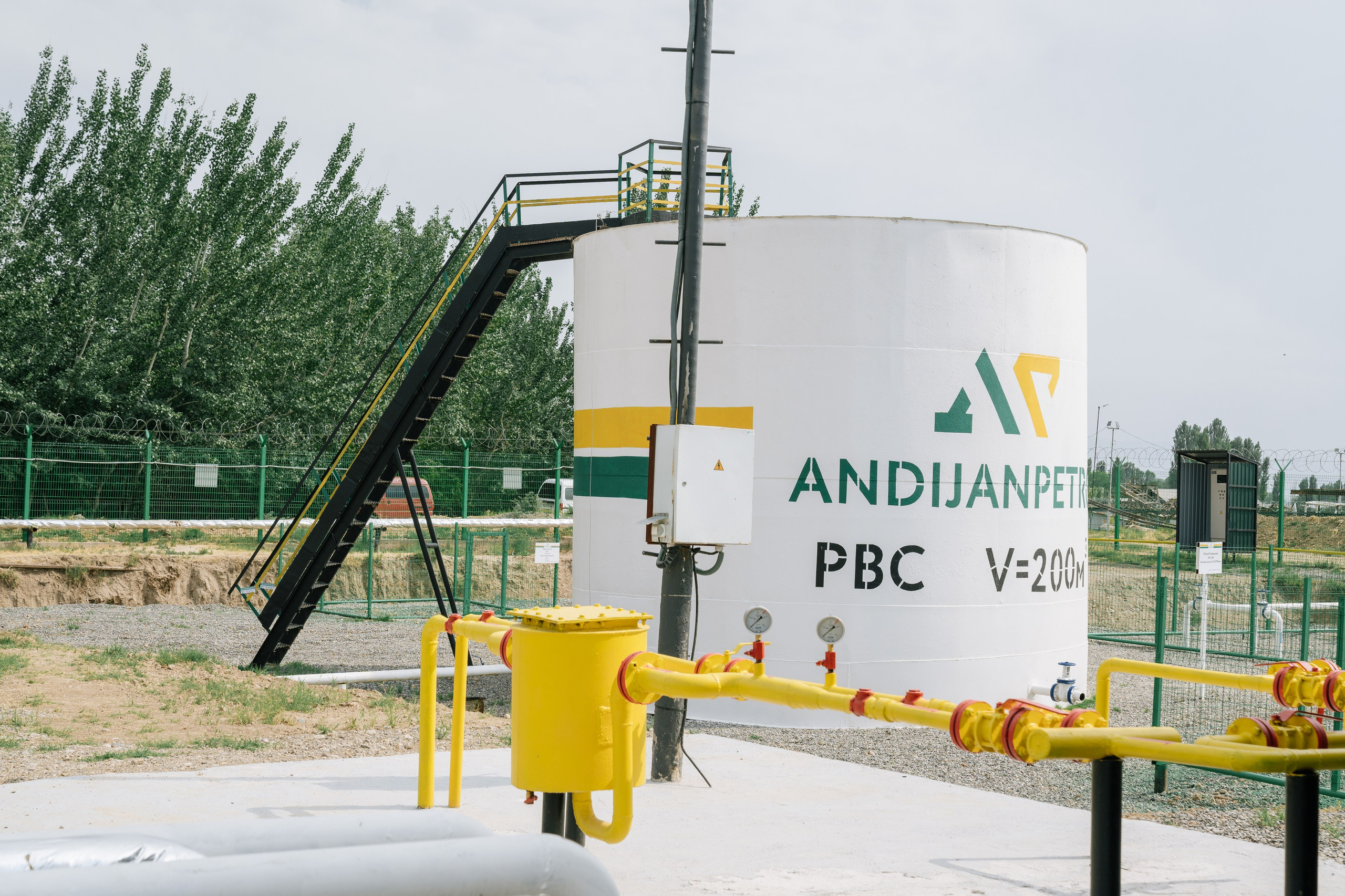 “Andijan petro” oil and gas company. Photographer in Uzbekistan and Samarkand Djasur Marupov