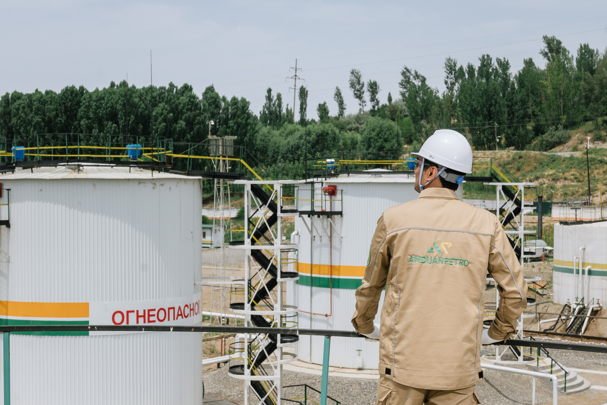 “Andijan petro” oil and gas company. Photographer in Uzbekistan and Samarkand Djasur Marupov