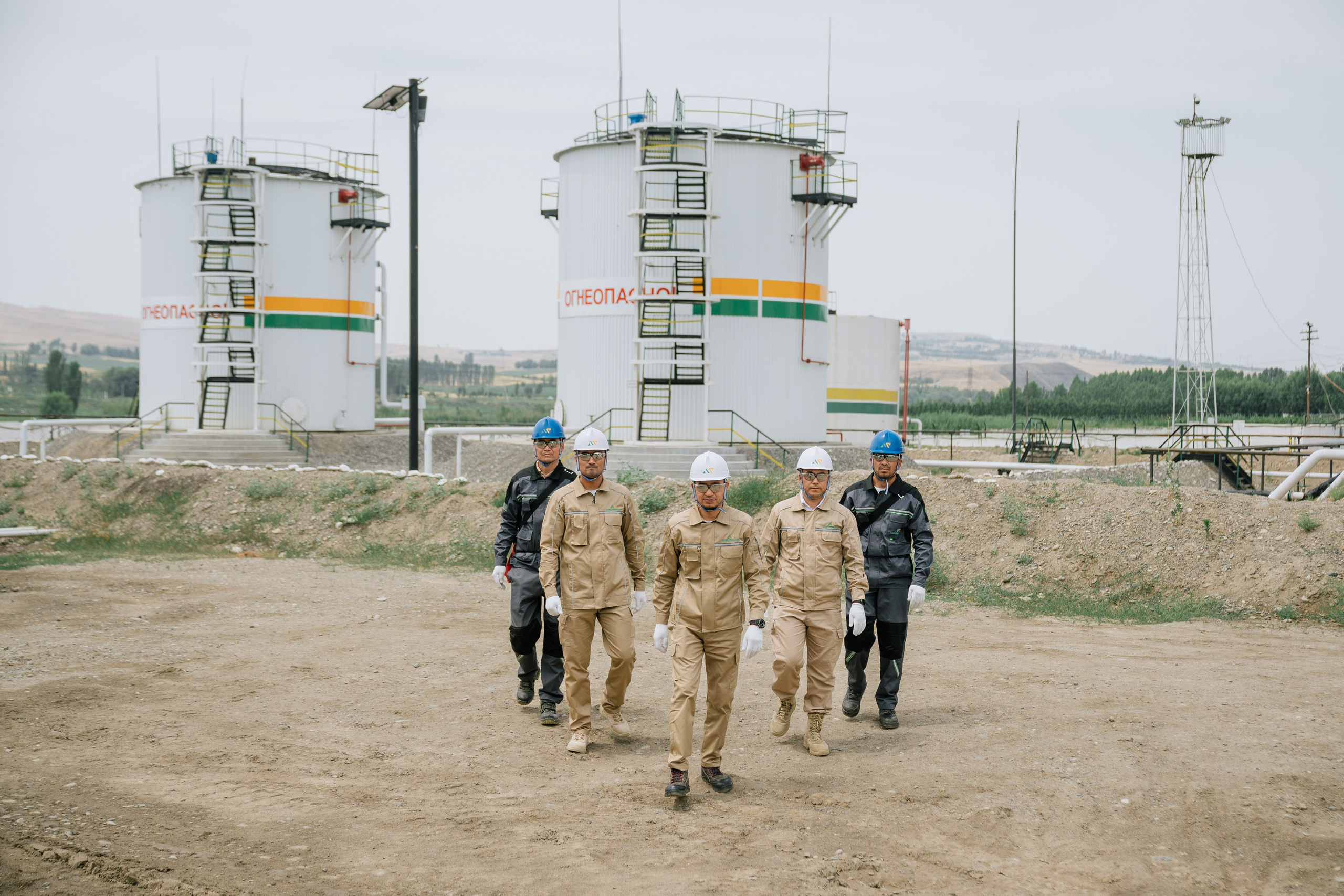 “Andijan petro” oil and gas company. Photographer in Uzbekistan and Samarkand Djasur Marupov