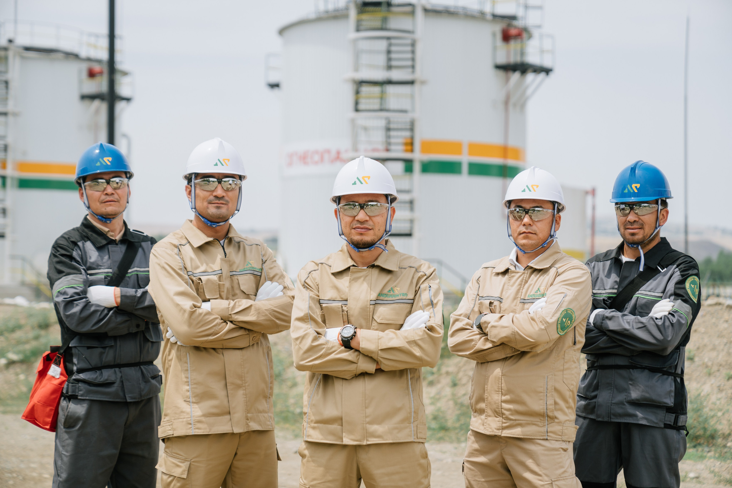 “Andijan petro” oil and gas company. Photographer in Uzbekistan and Samarkand Djasur Marupov