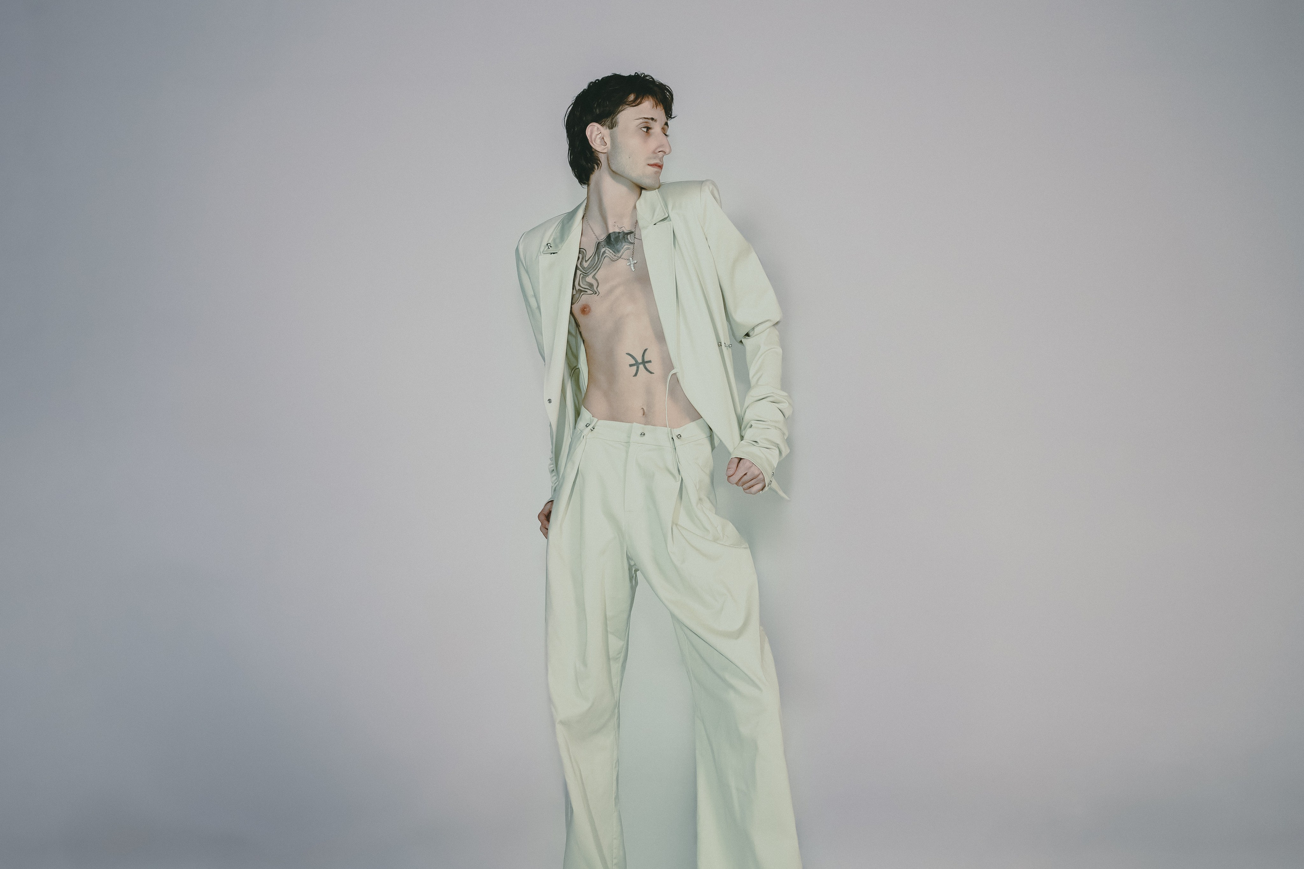 Studio (mark). Asmikiam