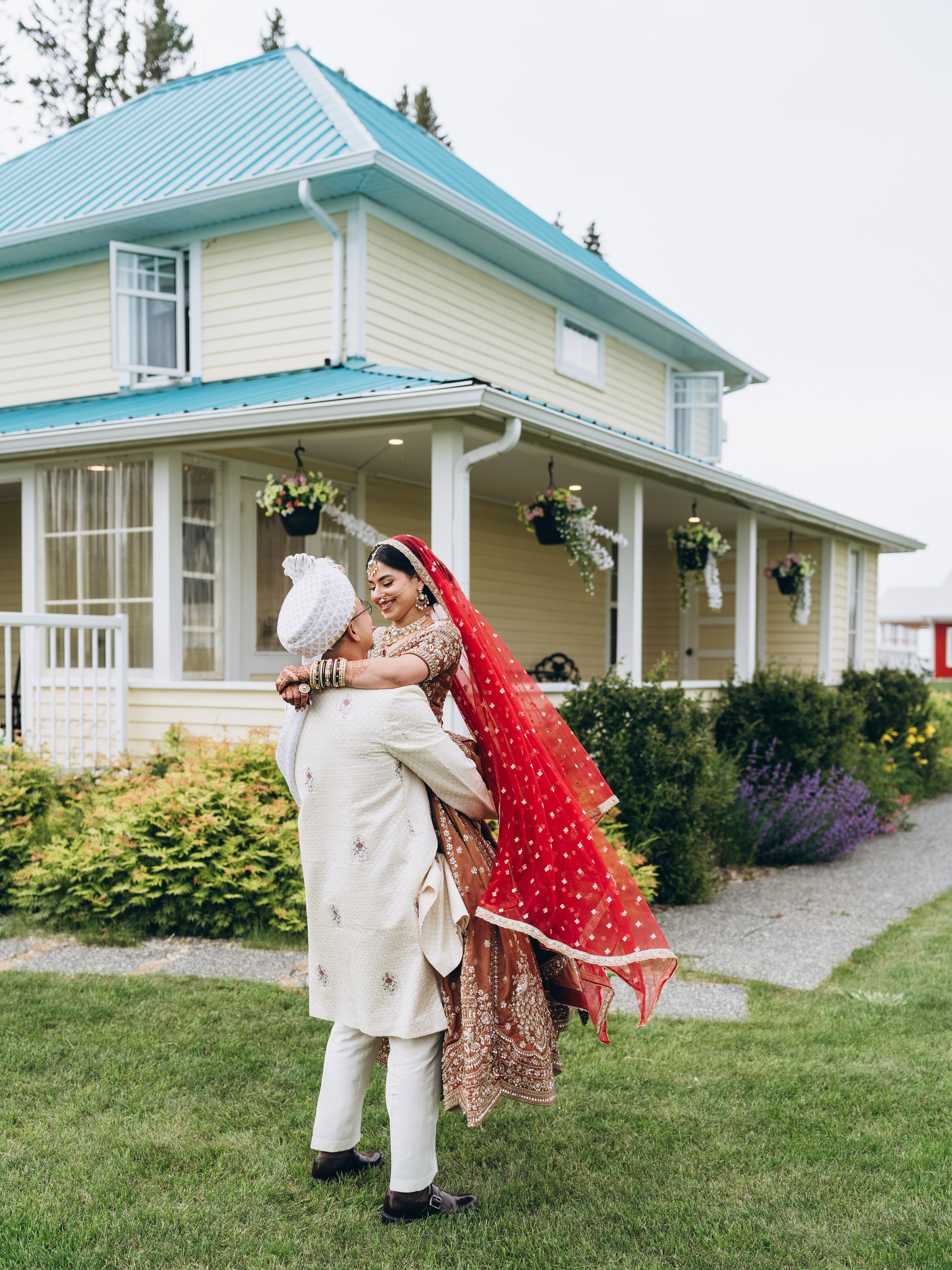 Jackie & Bindi. Calgary Wedding & Lifestyle Photographer — Yevhen Polishchuk