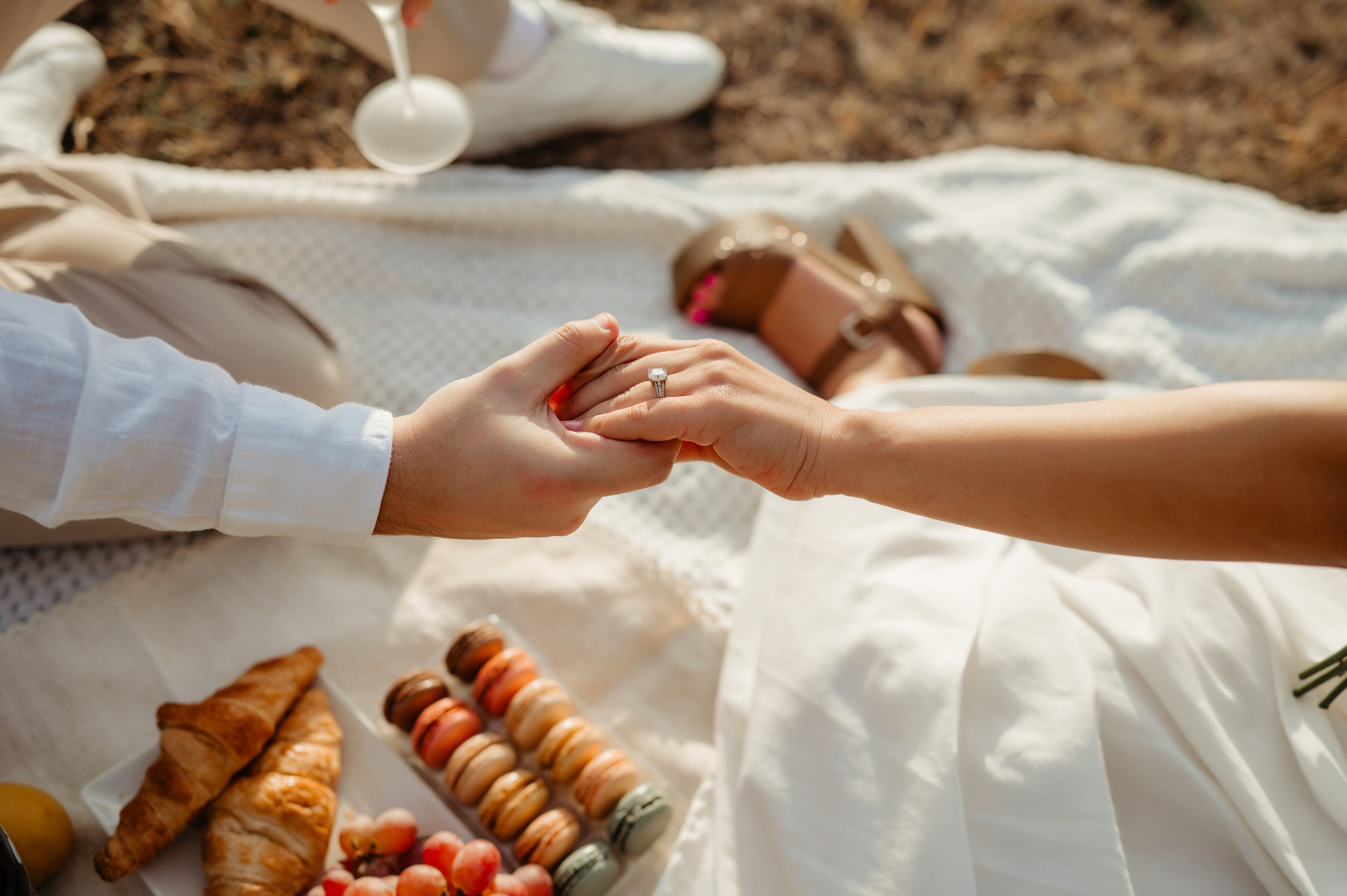 Sedinta foto save the date la apus. Proud Vision Weddings | Wedding Photography & Film — Servicii profesionale Foto Video Nunta Iasi