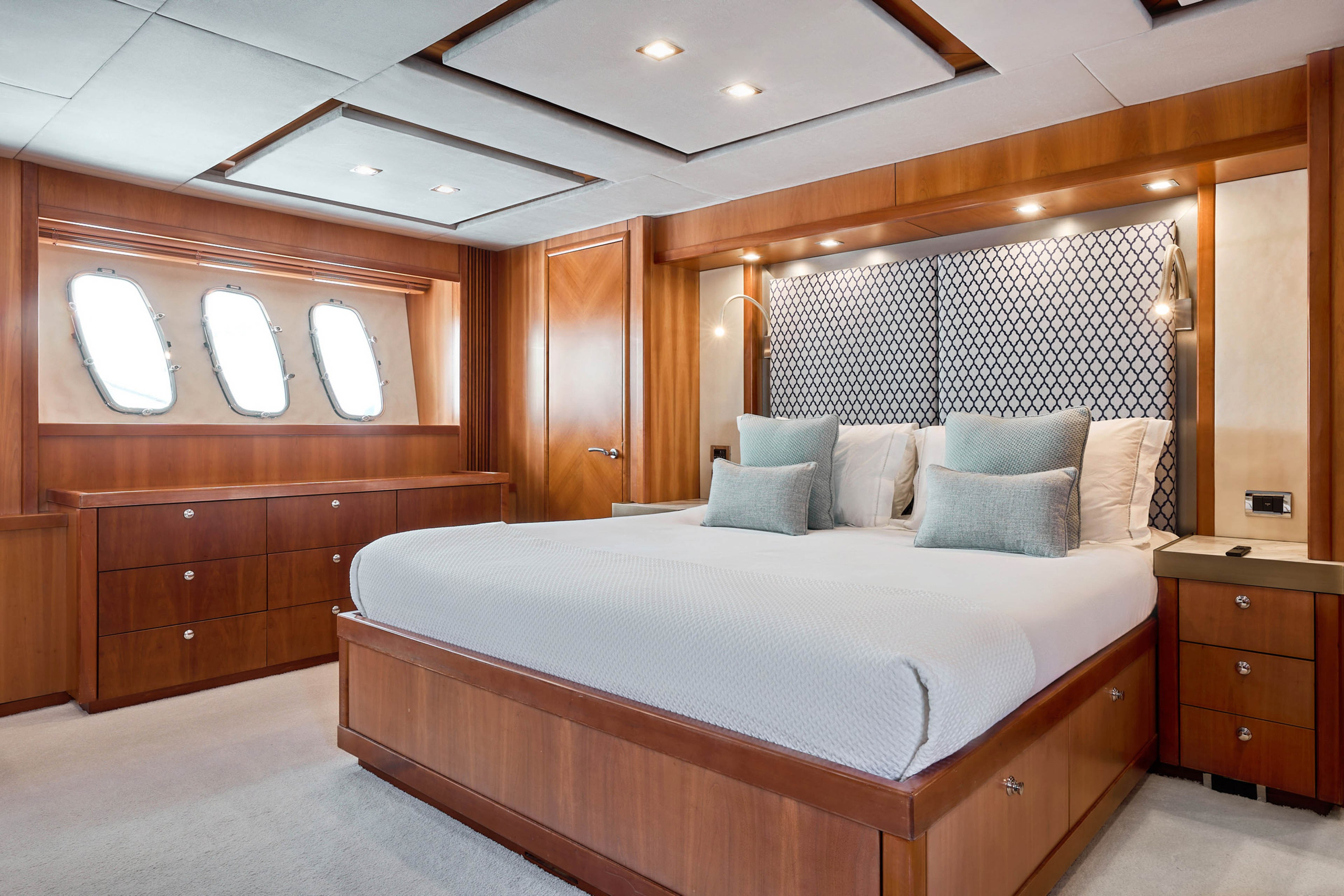 Interior & Architectural & Real Estate Photography in Dubai. Vitalii Honiukov | Photography production based in Dubai, UAE