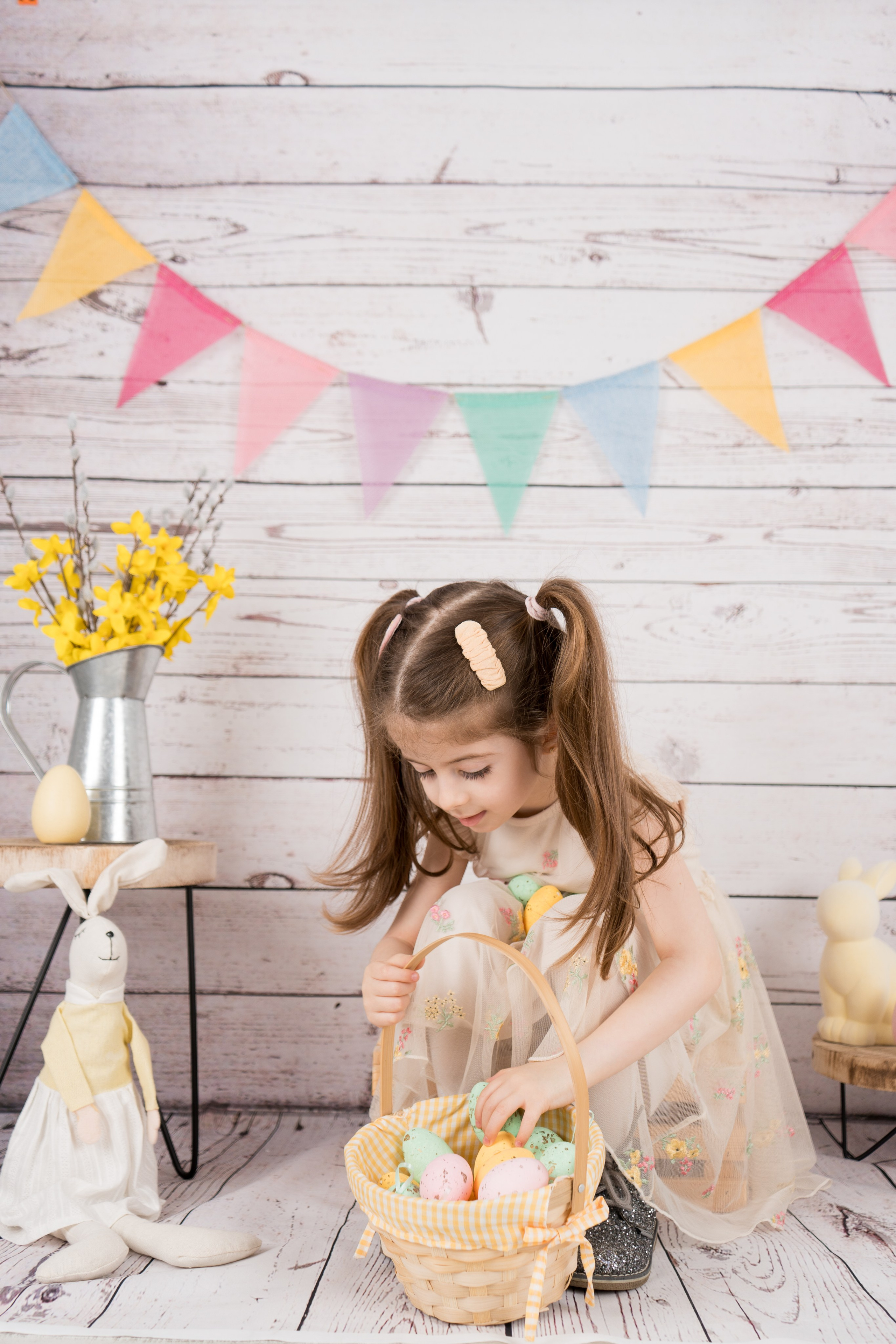 Mini-sesiuni foto de Paște 2026. Fotografie de familie