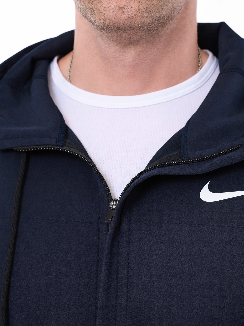 Fashion / Commercial ретушь. Аяна Крапивкина — профессиональная ретушь и AI-визуал