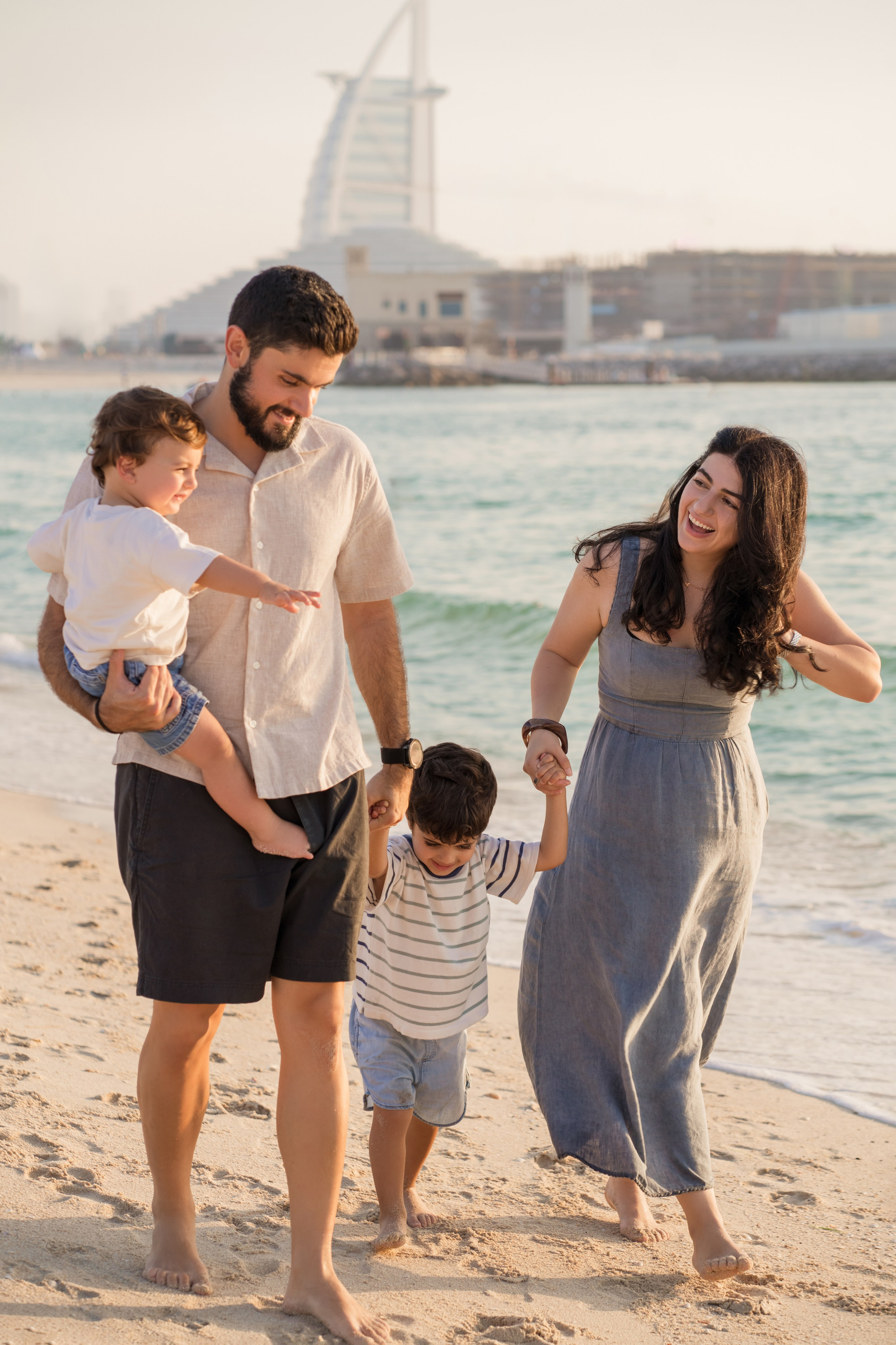 Beach fun family time. Angela Iakovleva — Family Photographer in Dubai