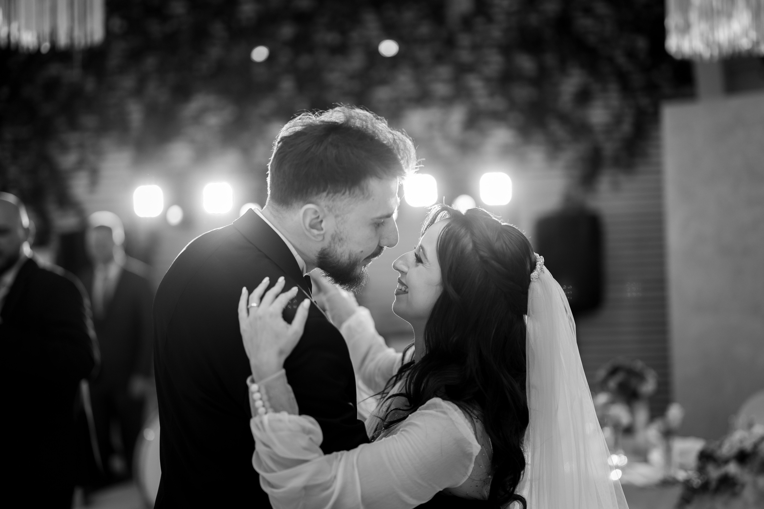 PARTY. Gabriel Florea — Fotograf nuntă București