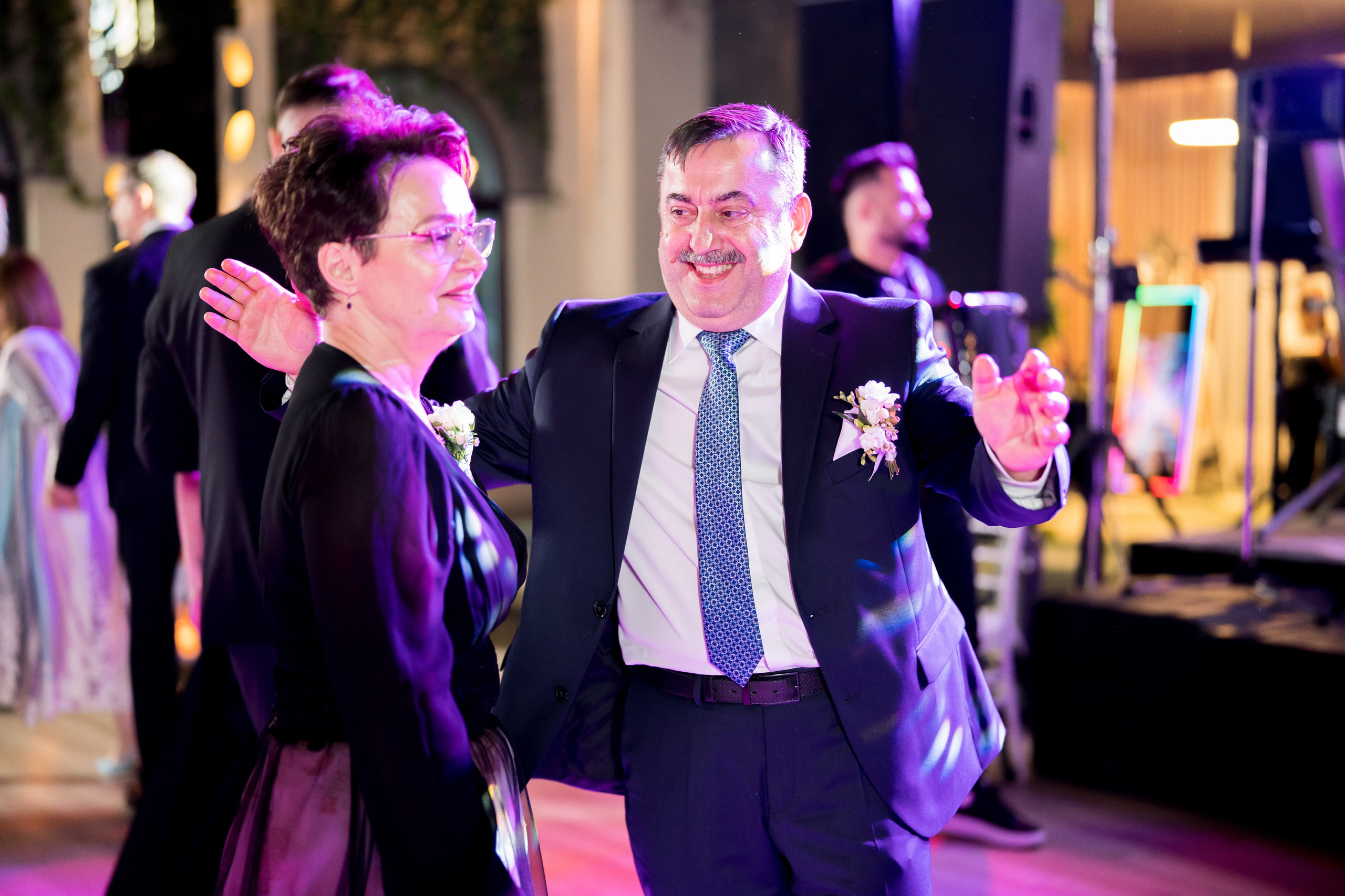 PARTY. Gabriel Florea — Fotograf nuntă București