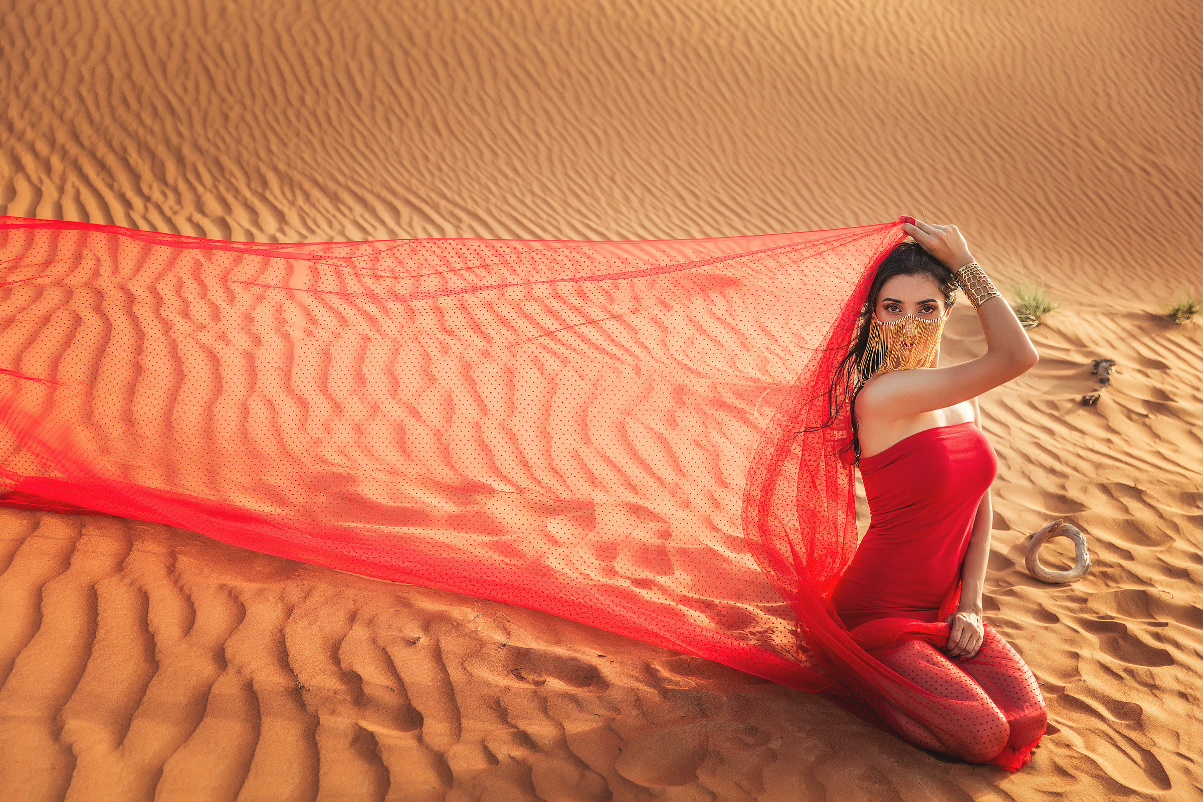 Ayla. Red veiled beauty. Портретний та весільний фотограф Надія Онода