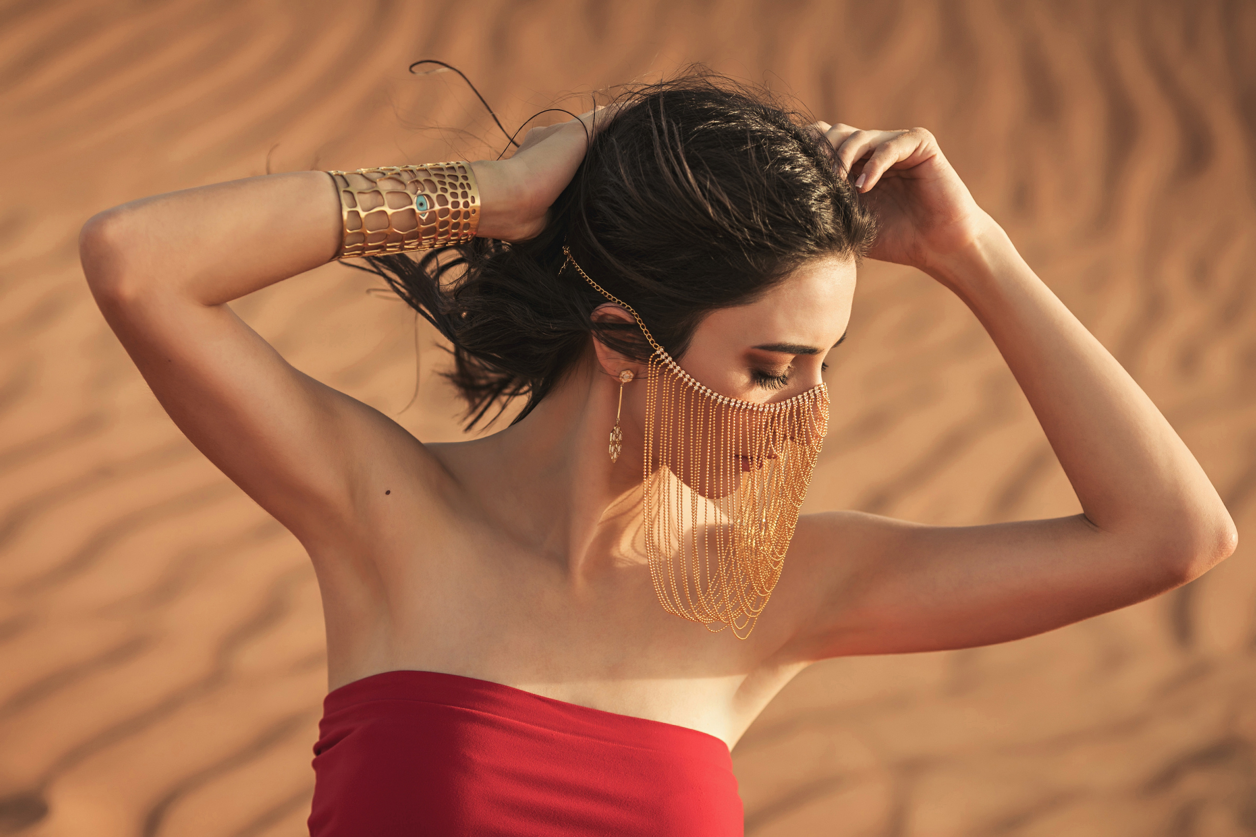 Ayla. Red veiled beauty. Портретний та весільний фотограф Надія Онода