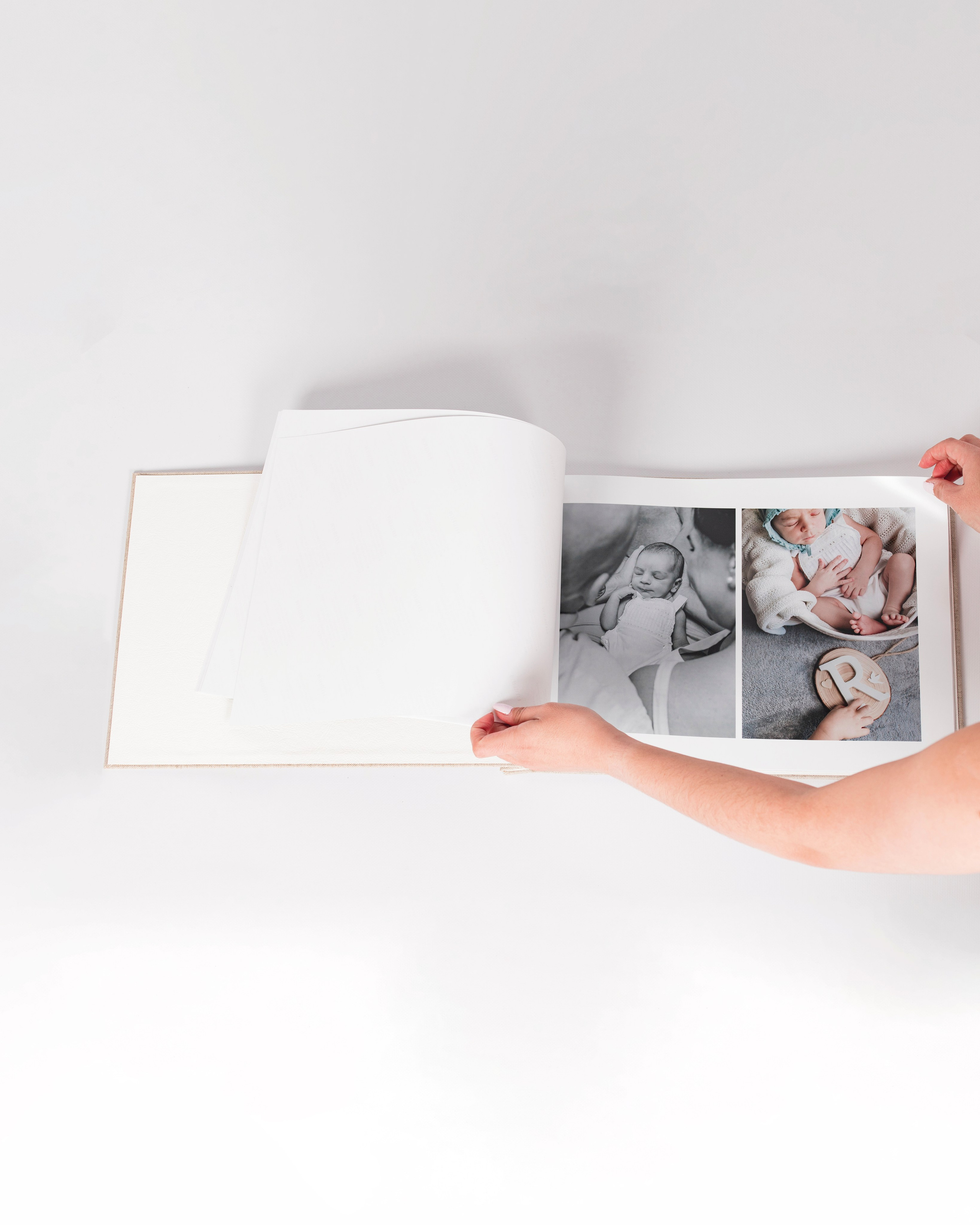 Sesiones de Fotografía de Embarazo en Madrid - Rainbox. Rainbox Estudio de Fotografía