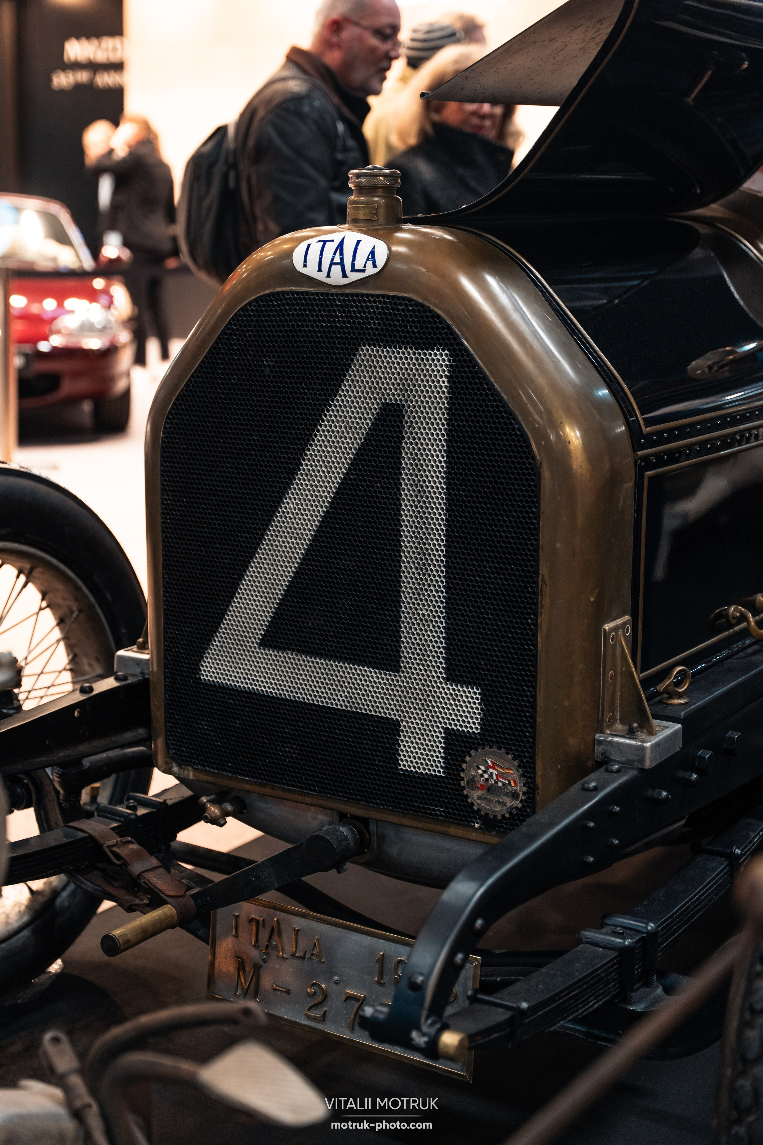 Retromobile 2025. Photographer in Paris — Vitalii Motruk