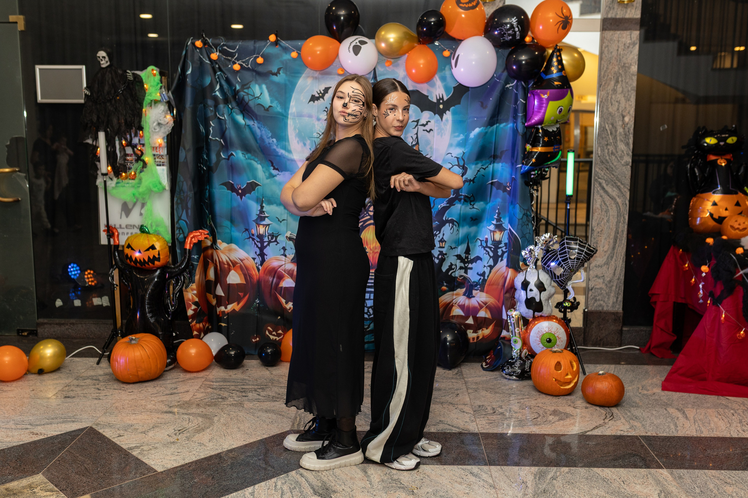 Leo dance studio Helloween 2025. Семейный и детский фотограф в Варшаве Мила Бобровская