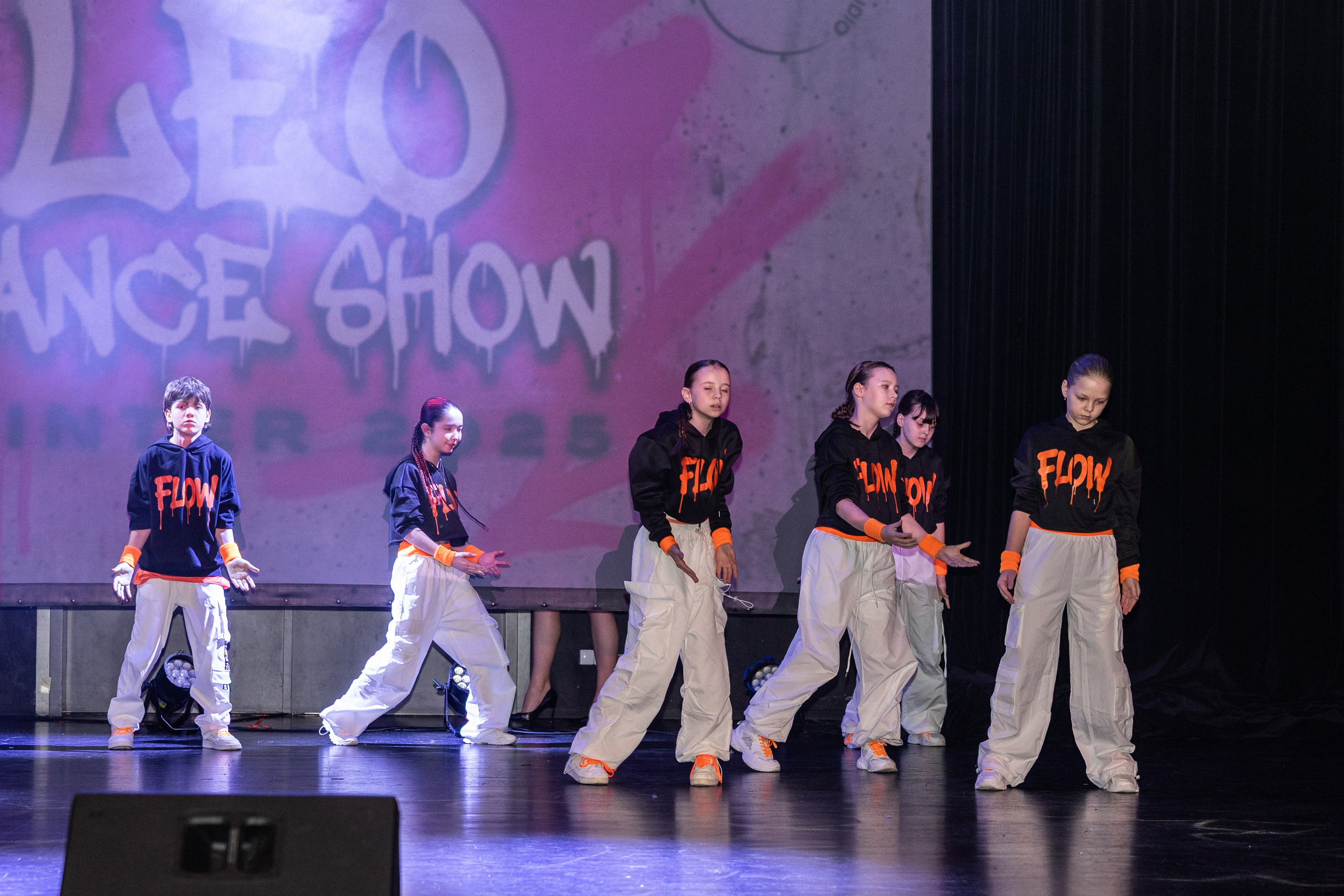 LEO DANCE SHOW WINTER 2025. Семейный и детский фотограф в Варшаве Мила Бобровская