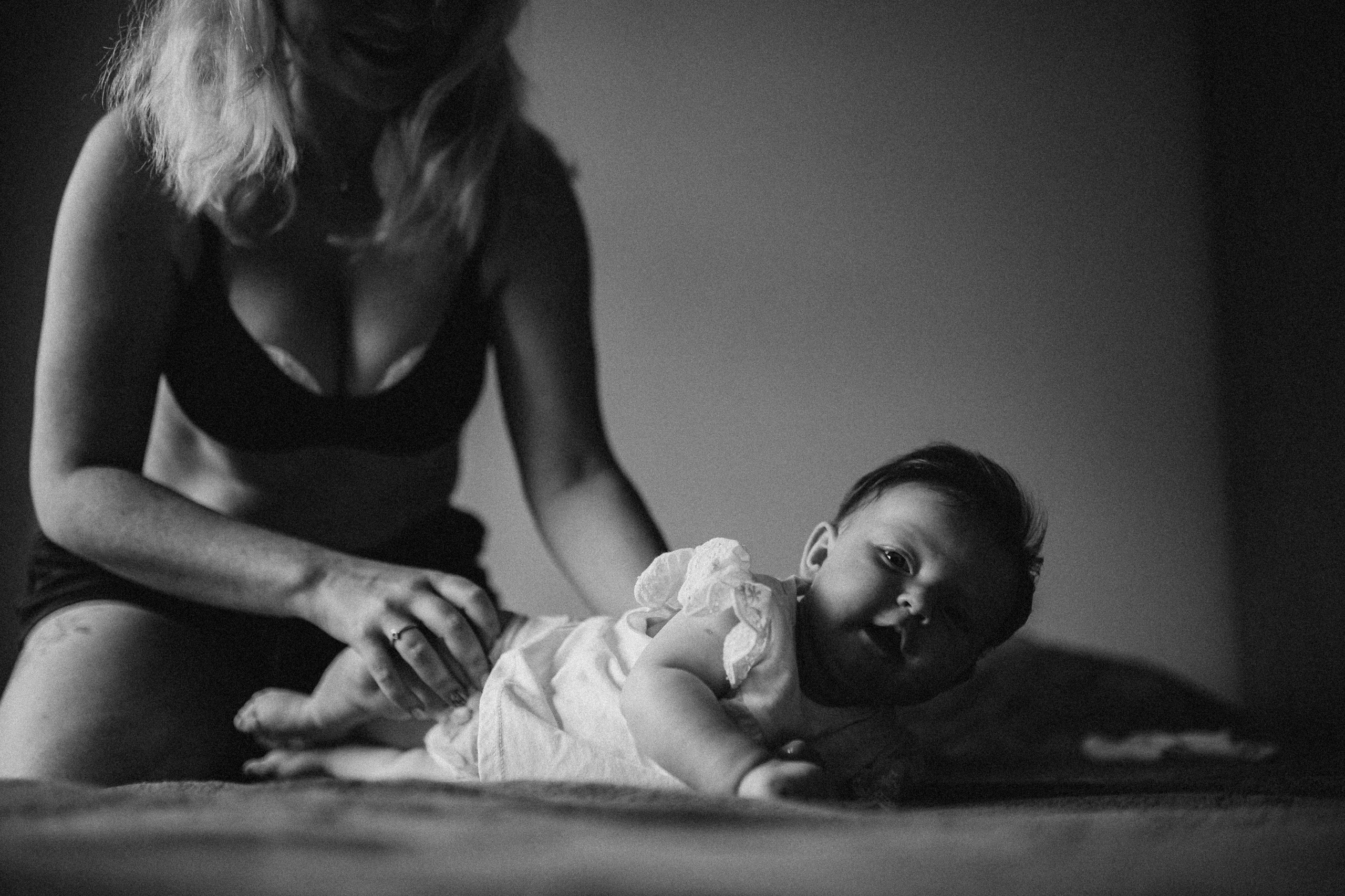 Nicole 3 meses. Fotografa documental de familia e nascimento em Florianópolis SC Daria Ermolaev