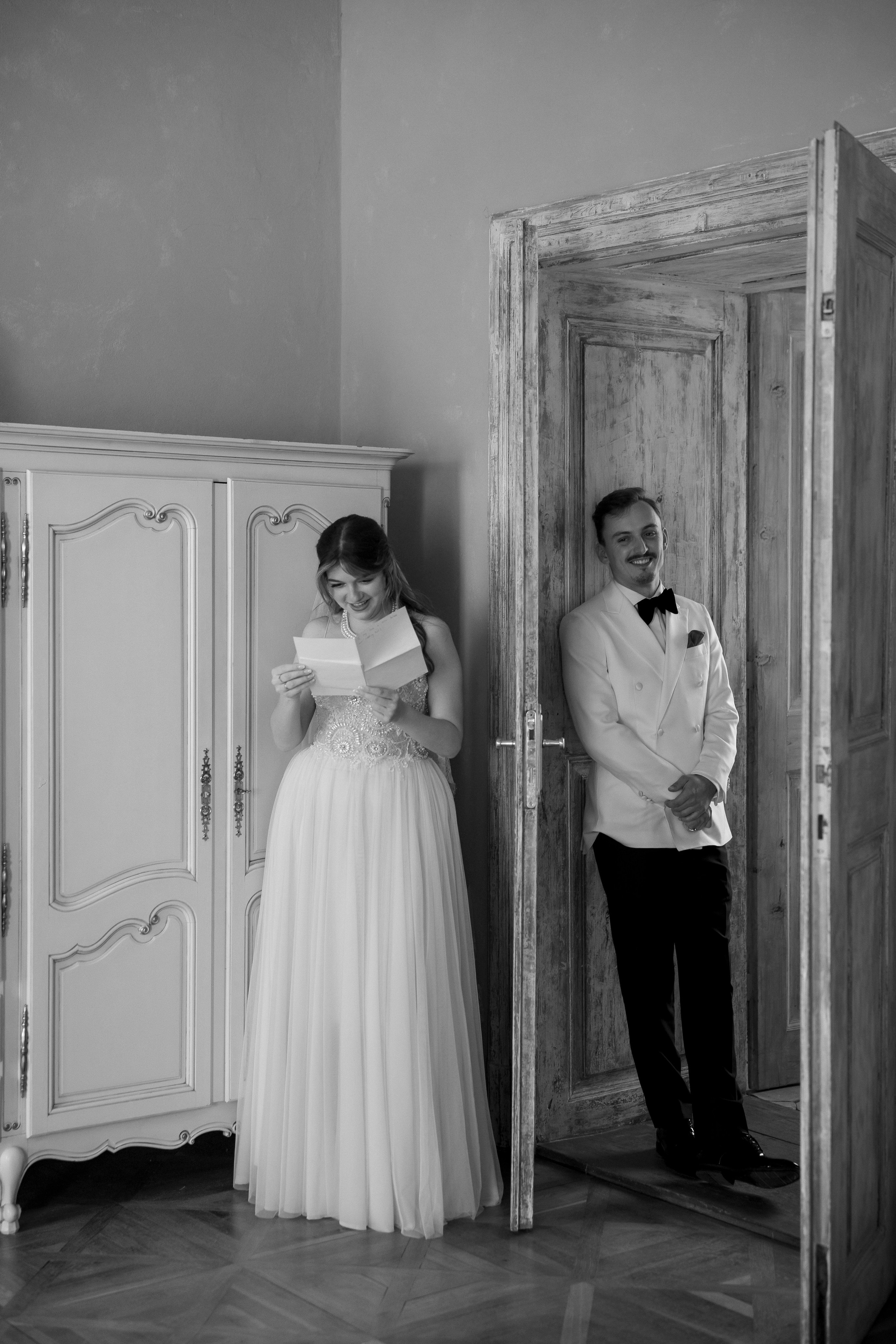 Elegance and Emotion: Shanna and Bartosz’s Wedding at Radic Castle. Raw Studio: Capturing Elegant weddings accross Europe