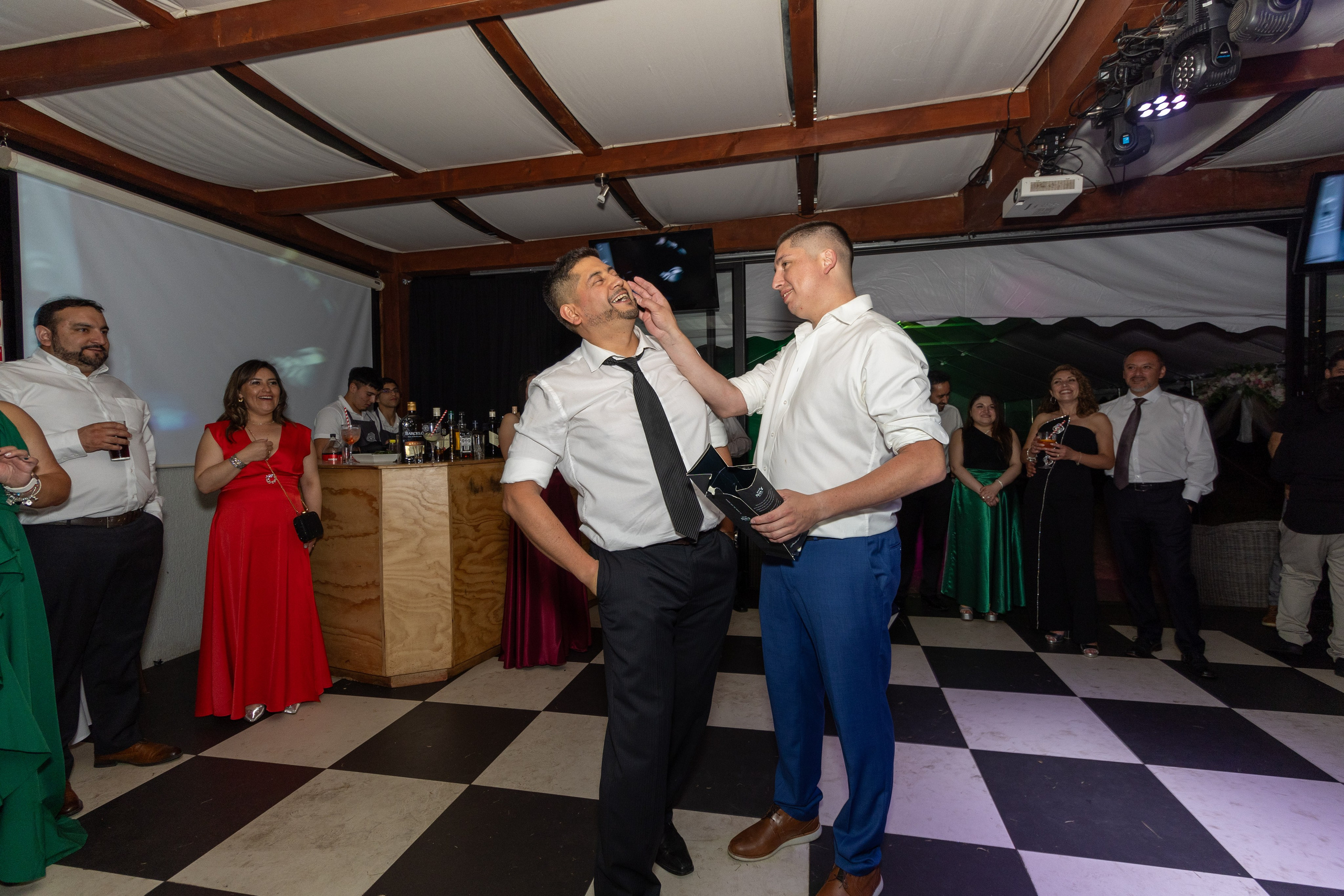 Katherin y Daniel. Dinka & Emilio - El arte de preservar lo que no se repite